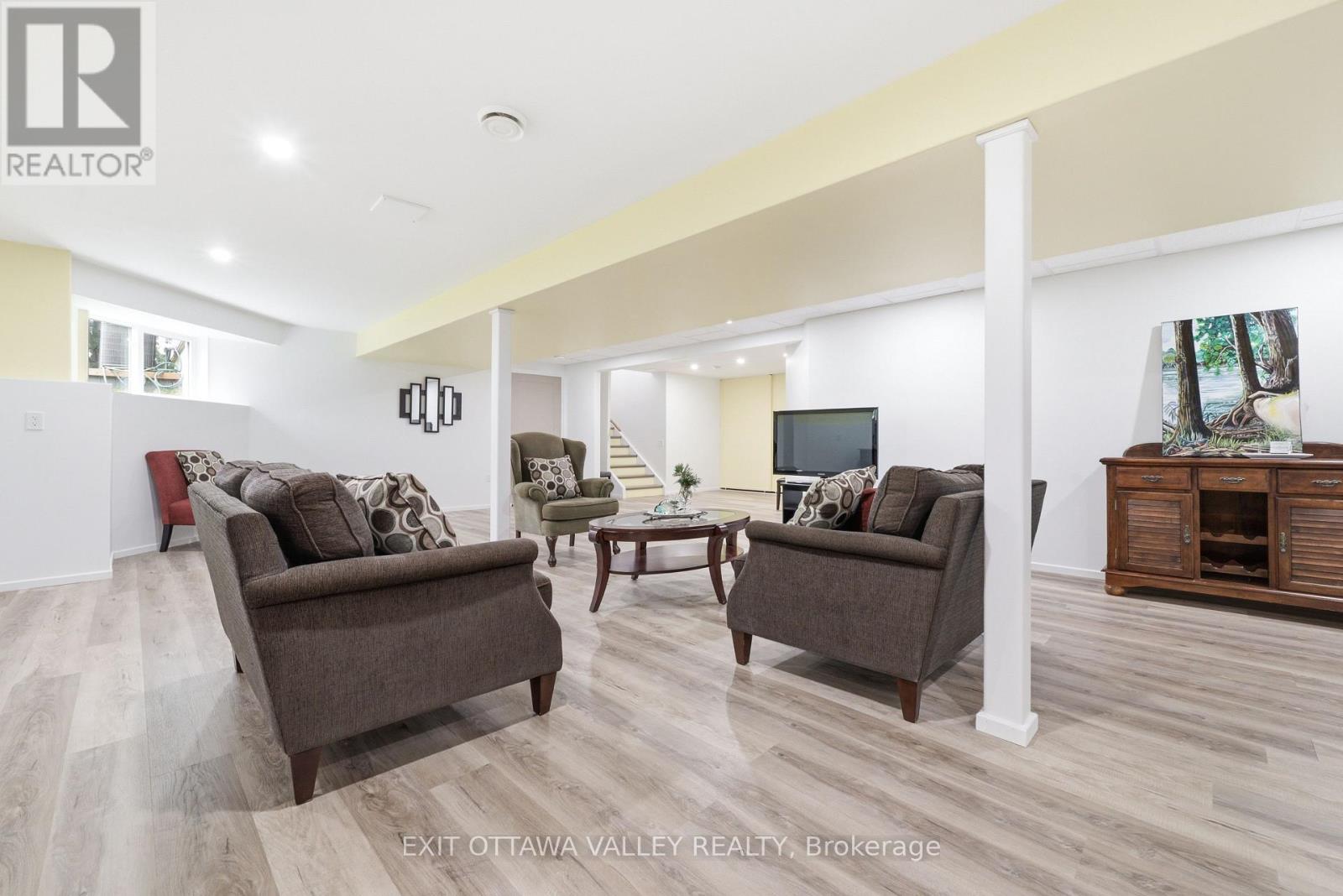 301 DORAN ROAD - 24