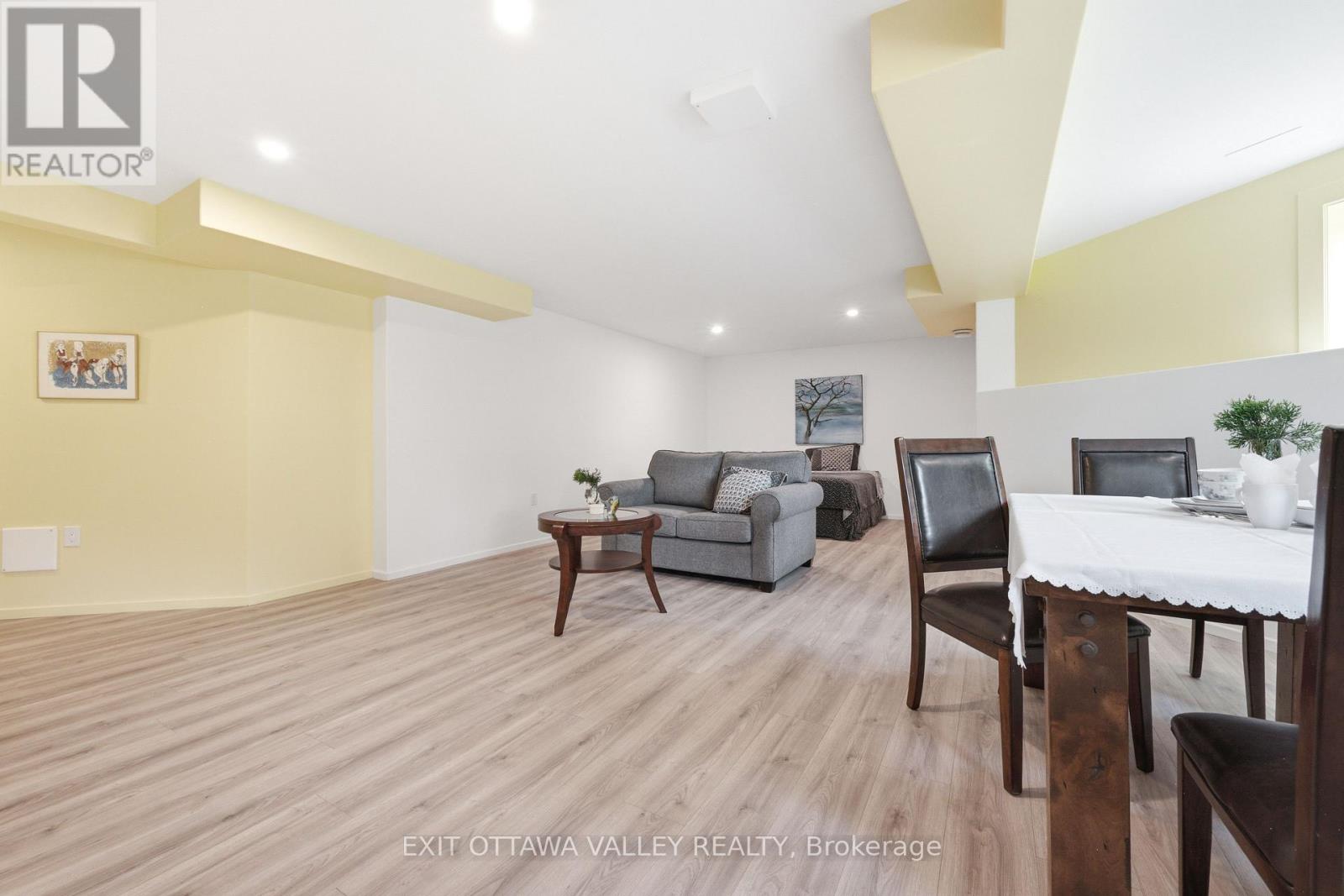 301 DORAN ROAD - 29
