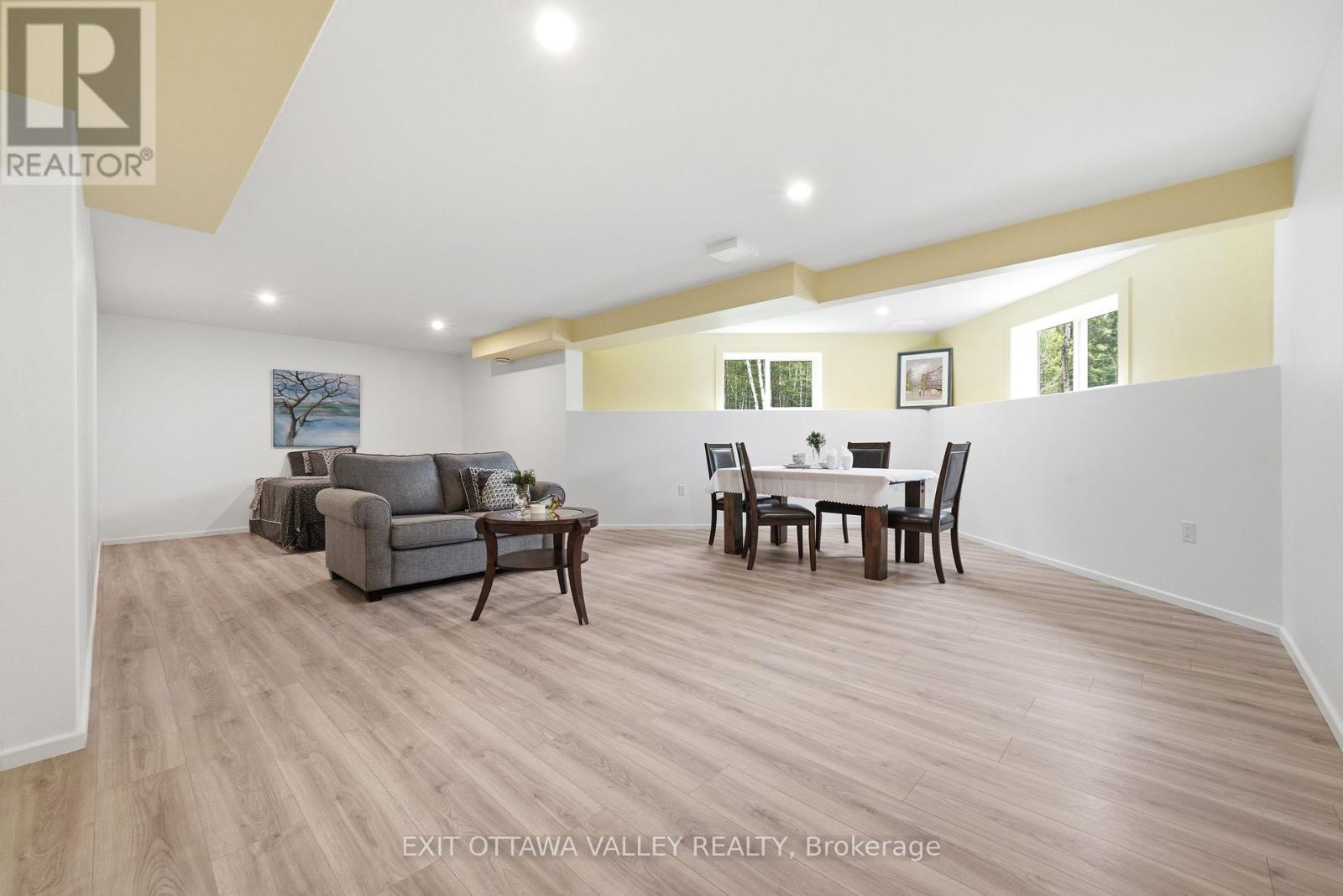 301 DORAN ROAD - 32
