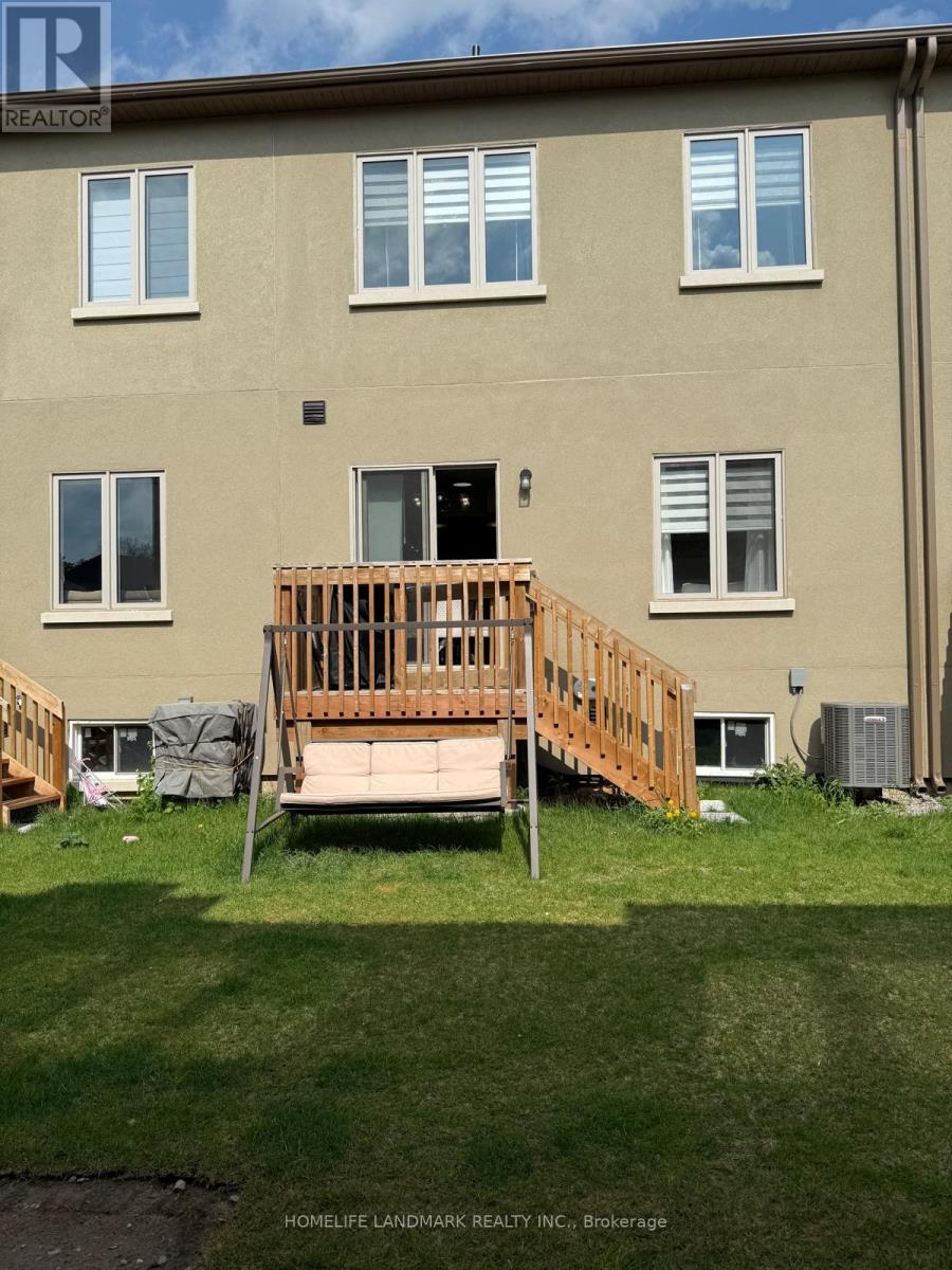#117 305 GARNER ROAD W - 31