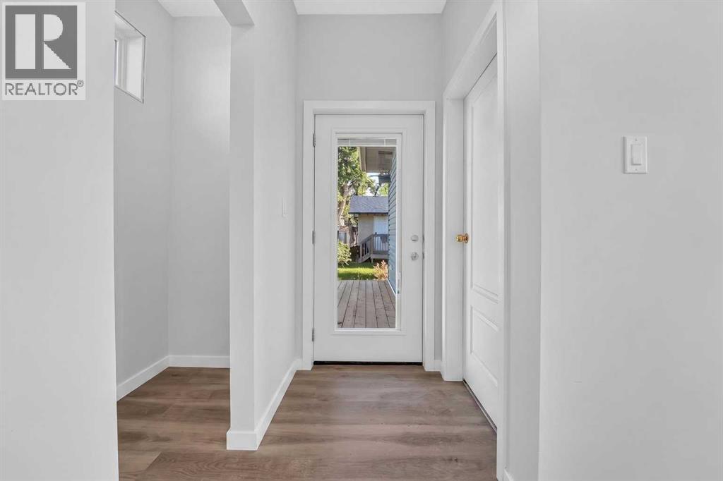 925 7 Street S — photo 17