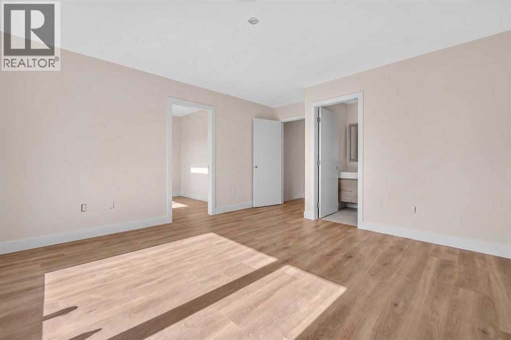 925 7 Street S — photo 23