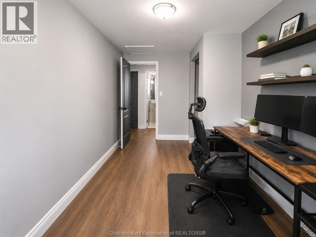 138 Vanier DRIVE - 28