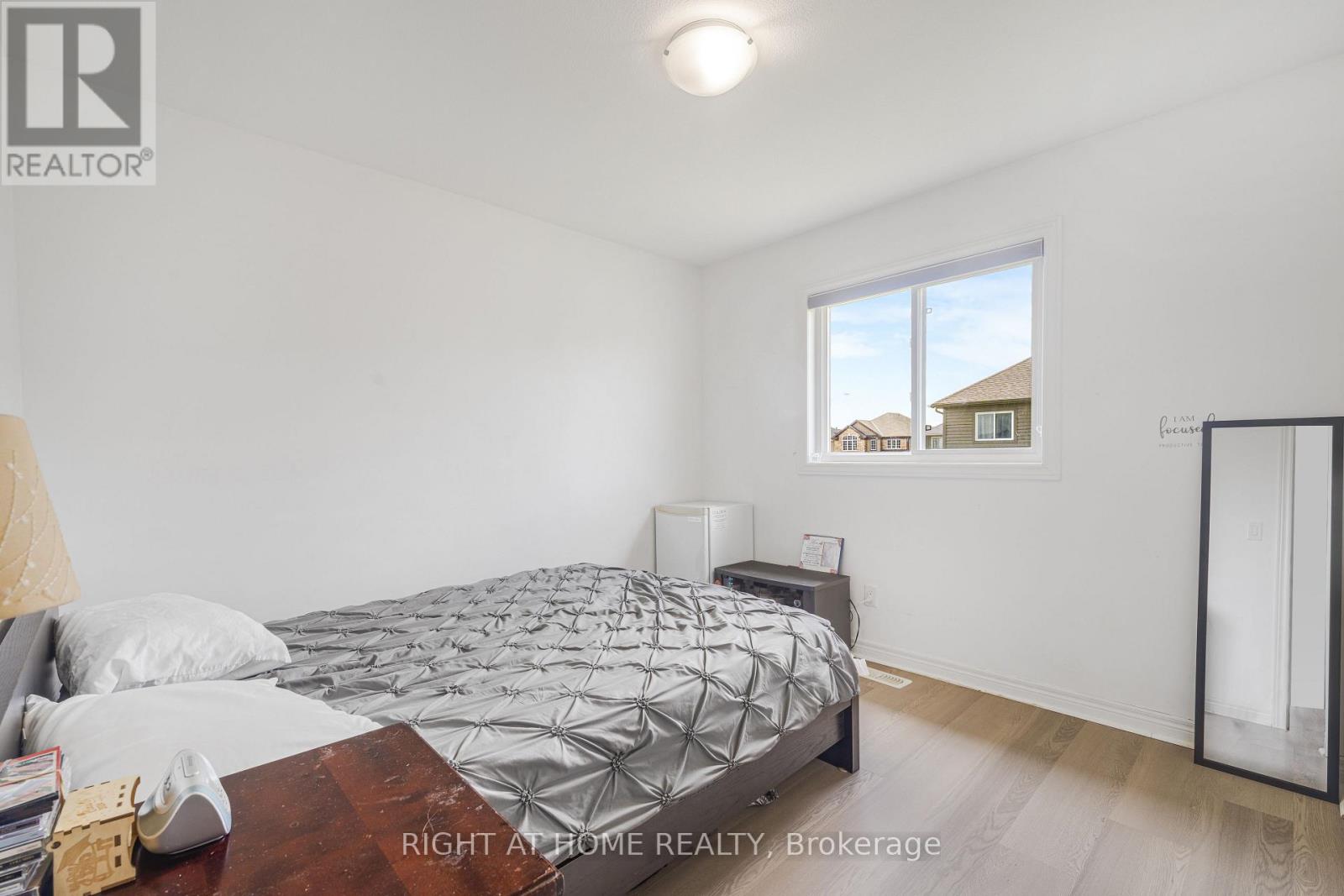 3 SWART LANE - 8