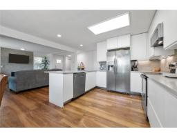 201 8972 Fleetwood Way, Surrey, BC V3R0T5 Photo 10