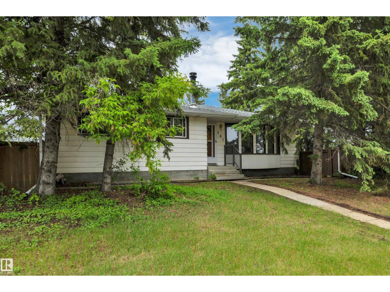107 CORINTHIA DR - photo 2