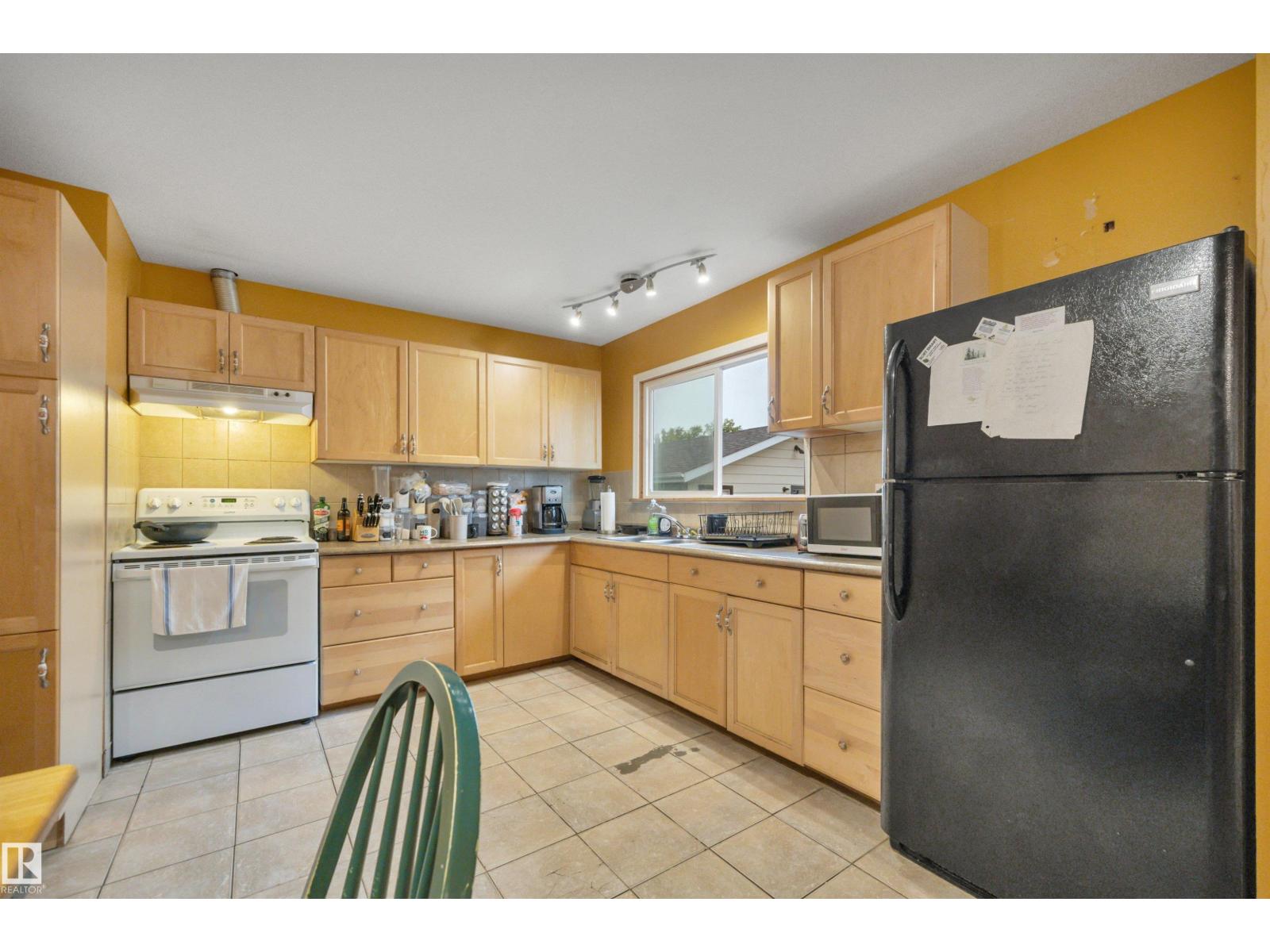 107 CORINTHIA DR — photo 13