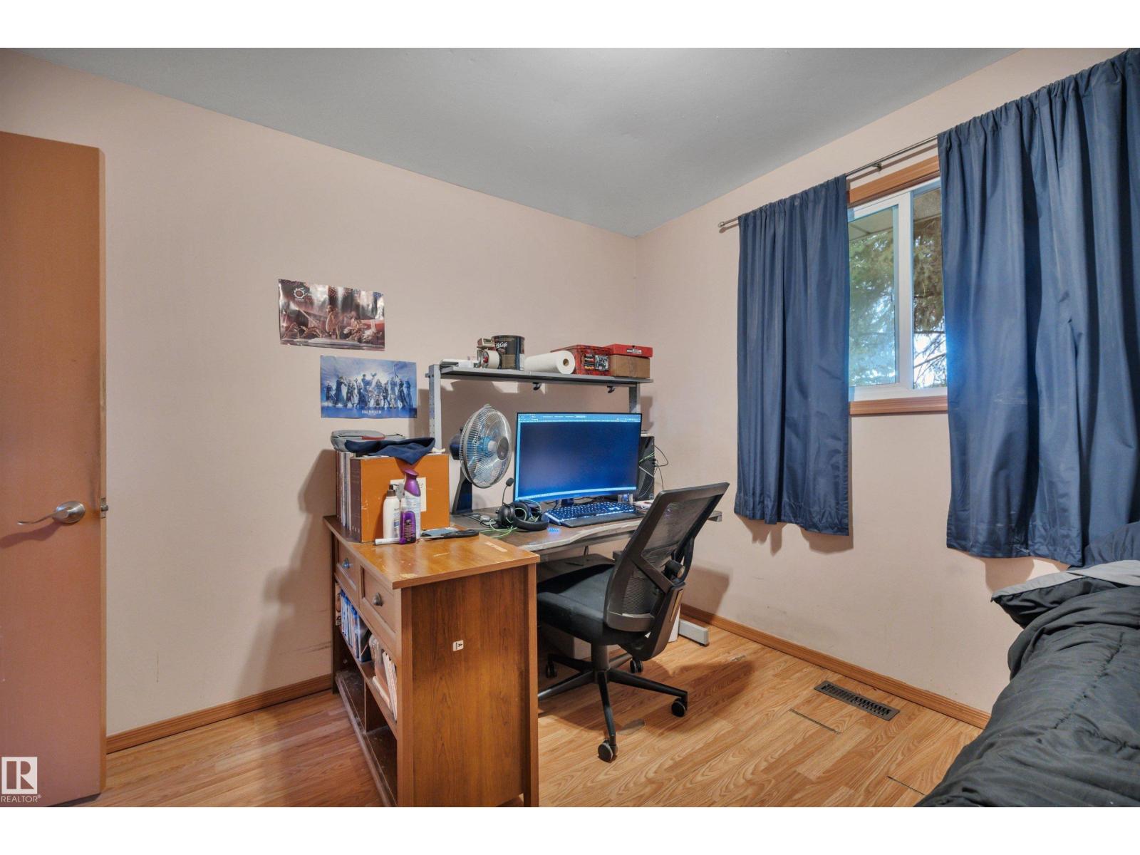 107 CORINTHIA DR — photo 23