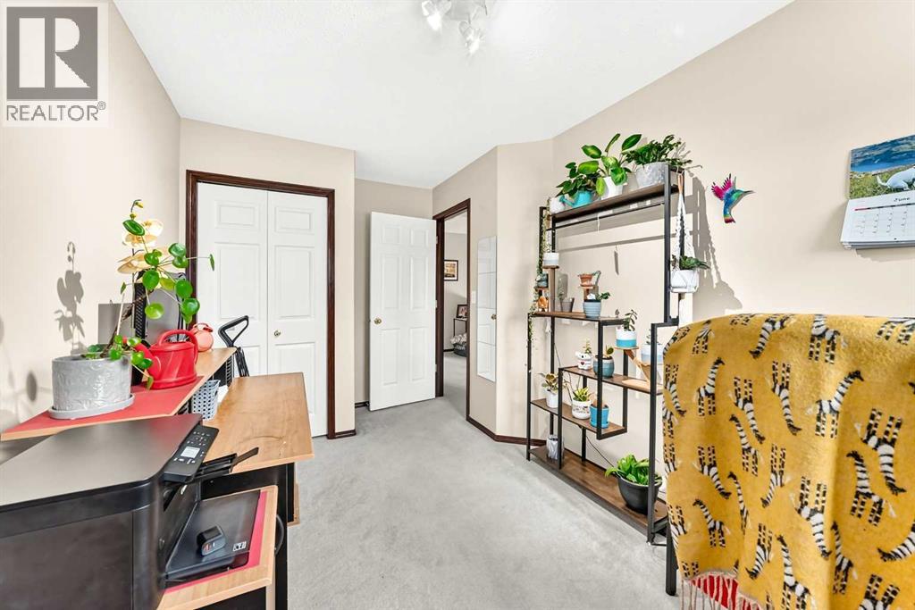 21 Amer Close, Red Deer