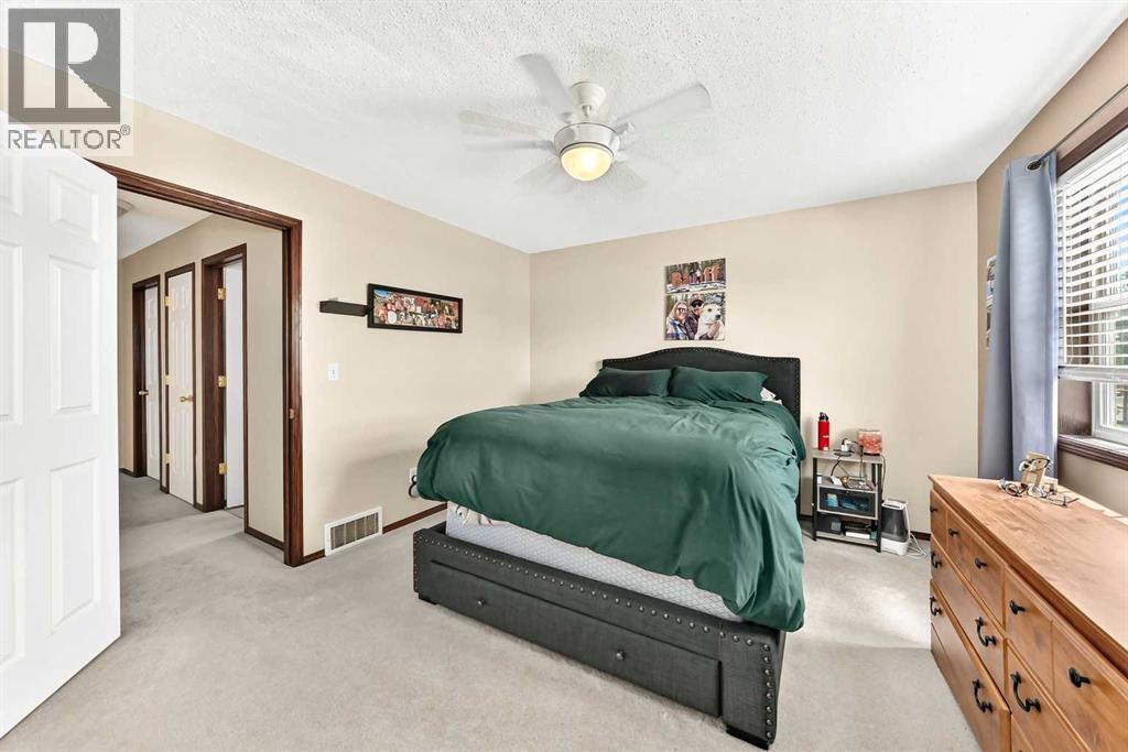 21 Amer Close, Red Deer