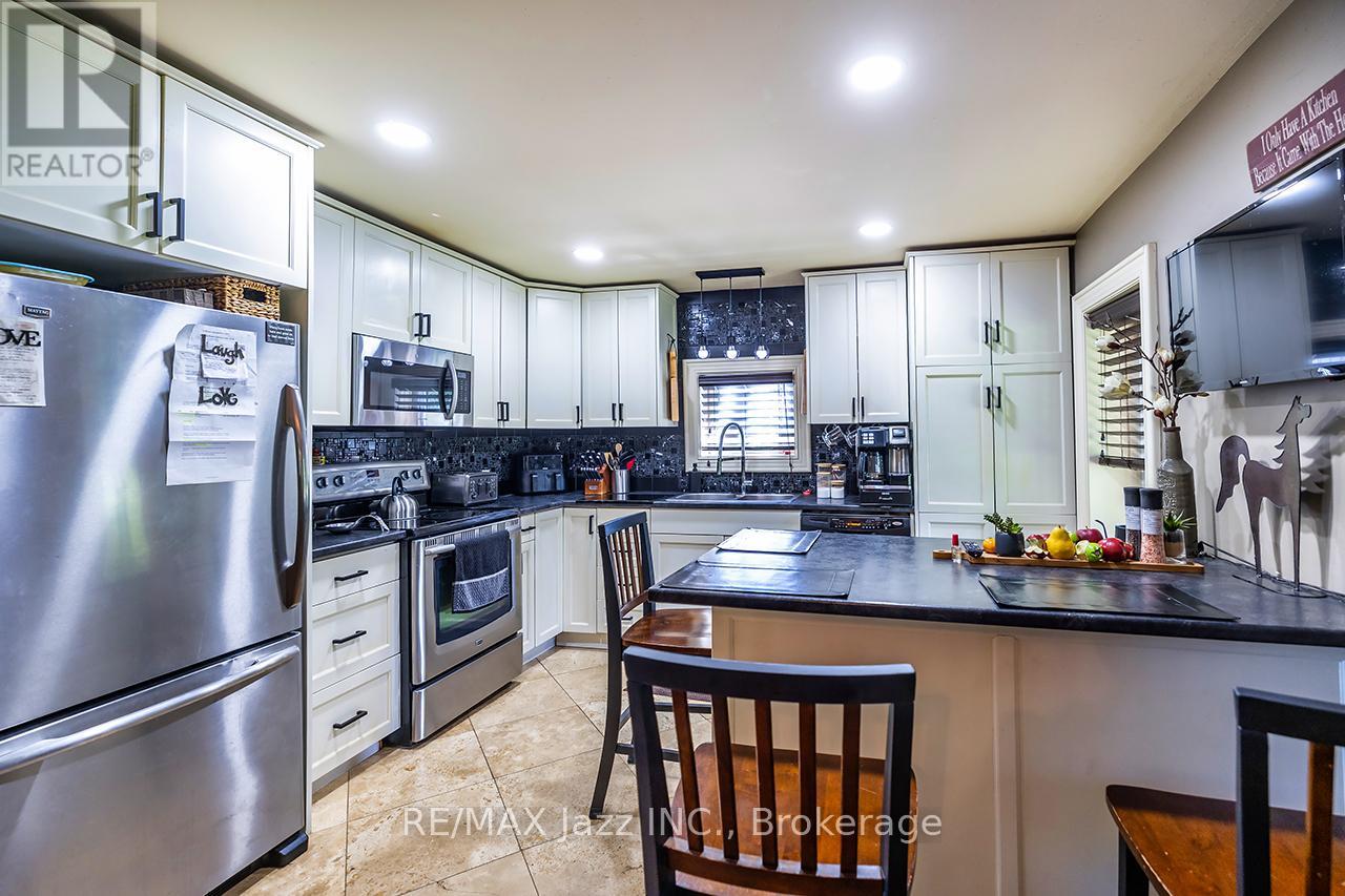 641 ENRIGHT ROAD - 10