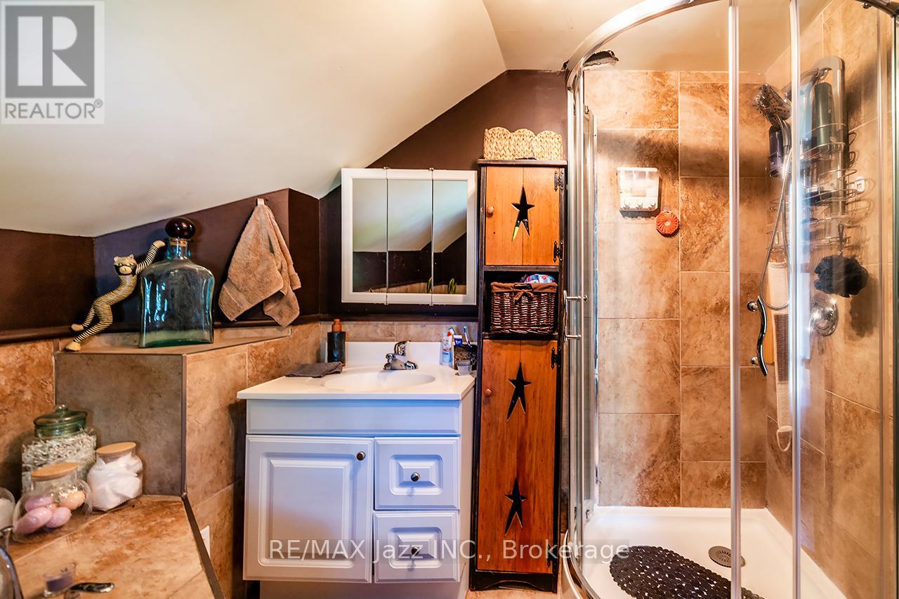 641 ENRIGHT ROAD - 26