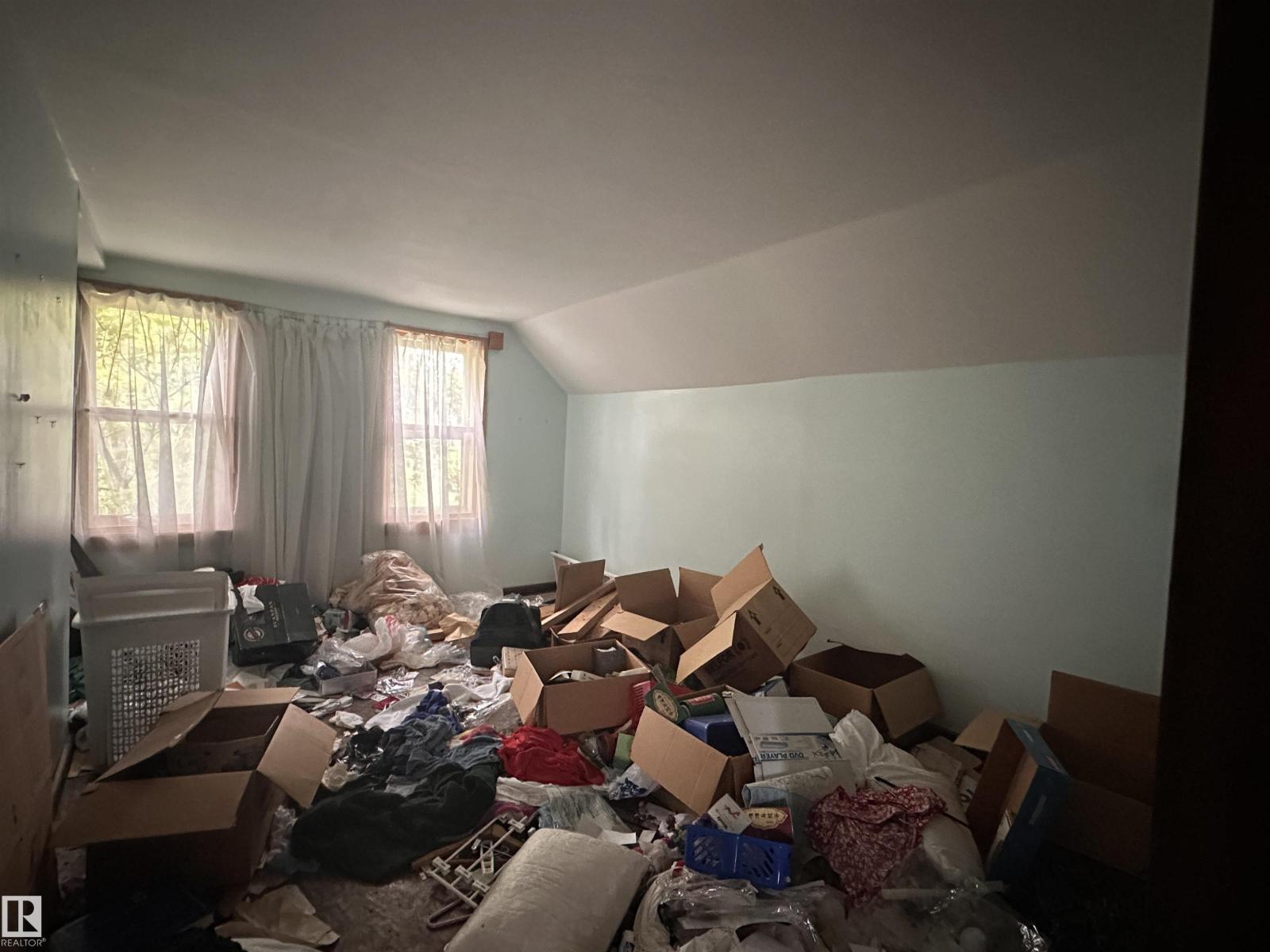 5011 50 AV — photo 14