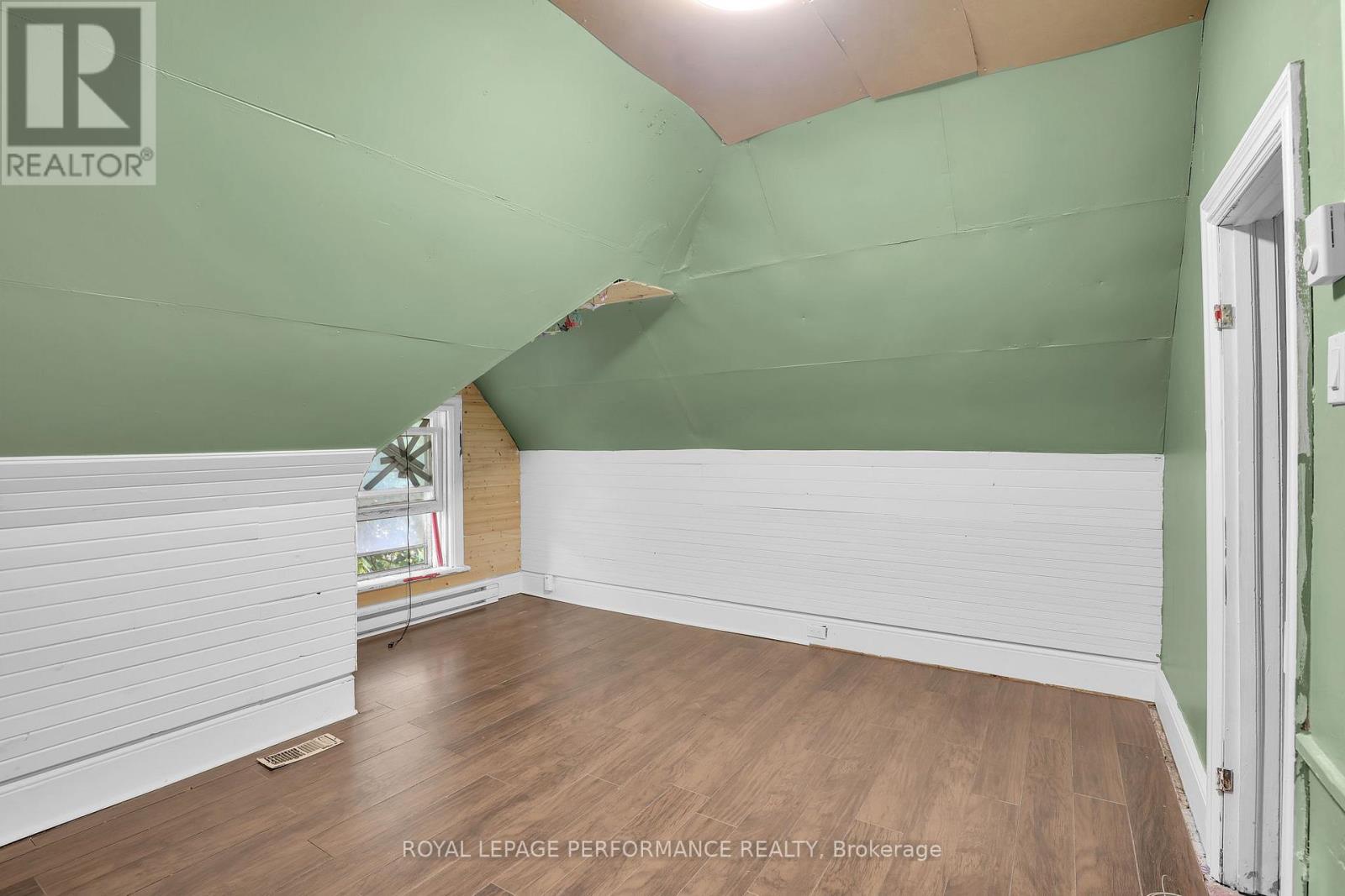 2 Bed, 2 Bath Multi-Family for Rent in Ottawa – 2 – 205 FLORA STREET, Ottawa – MLS# X13471152 - Image 17