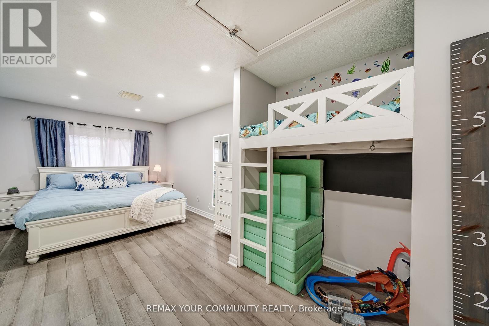#3 77 MILL STREET - Image 20