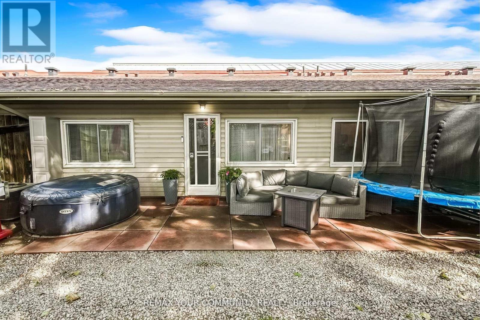 #3 77 MILL STREET - 27