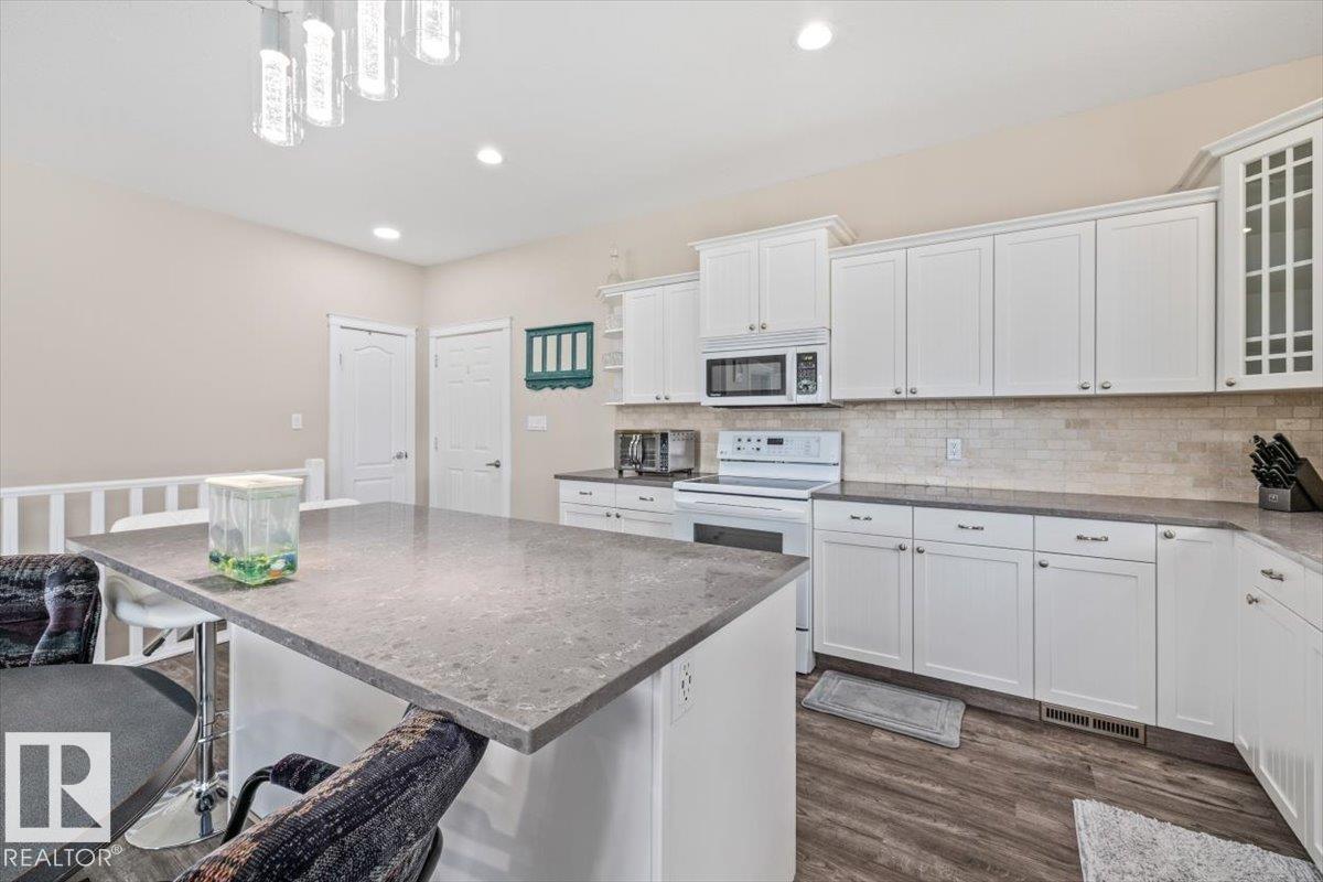 4708 47A AV — photo 26