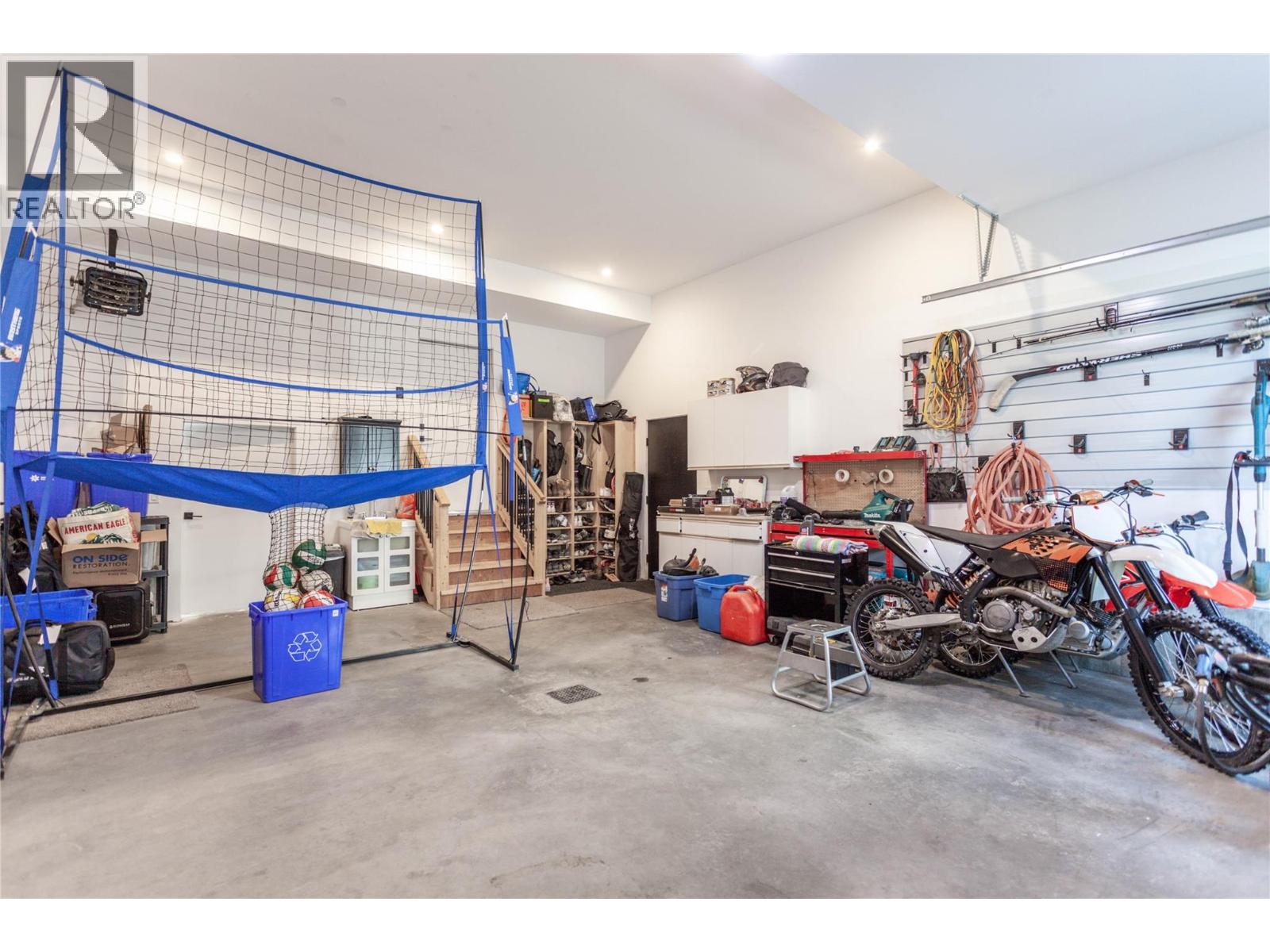 2253 Shuswap Avenue - 21