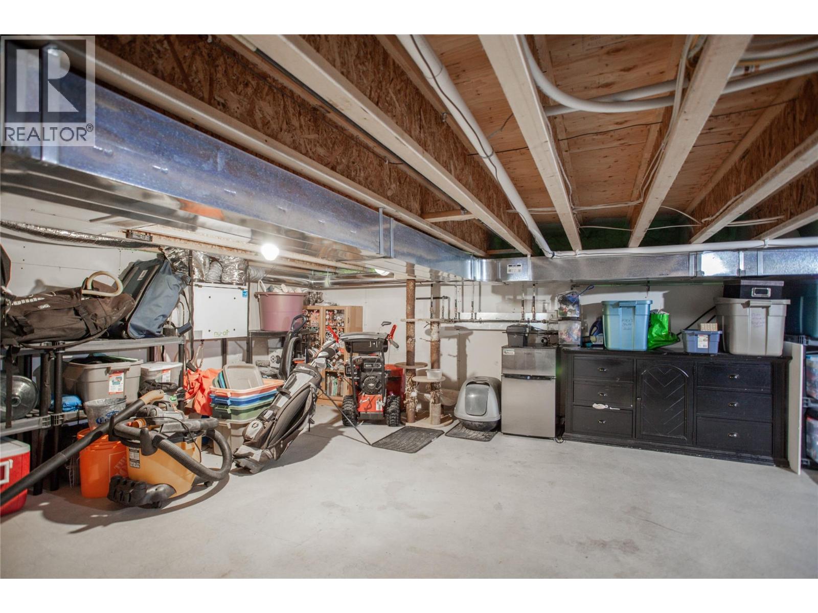 2253 Shuswap Avenue - 23