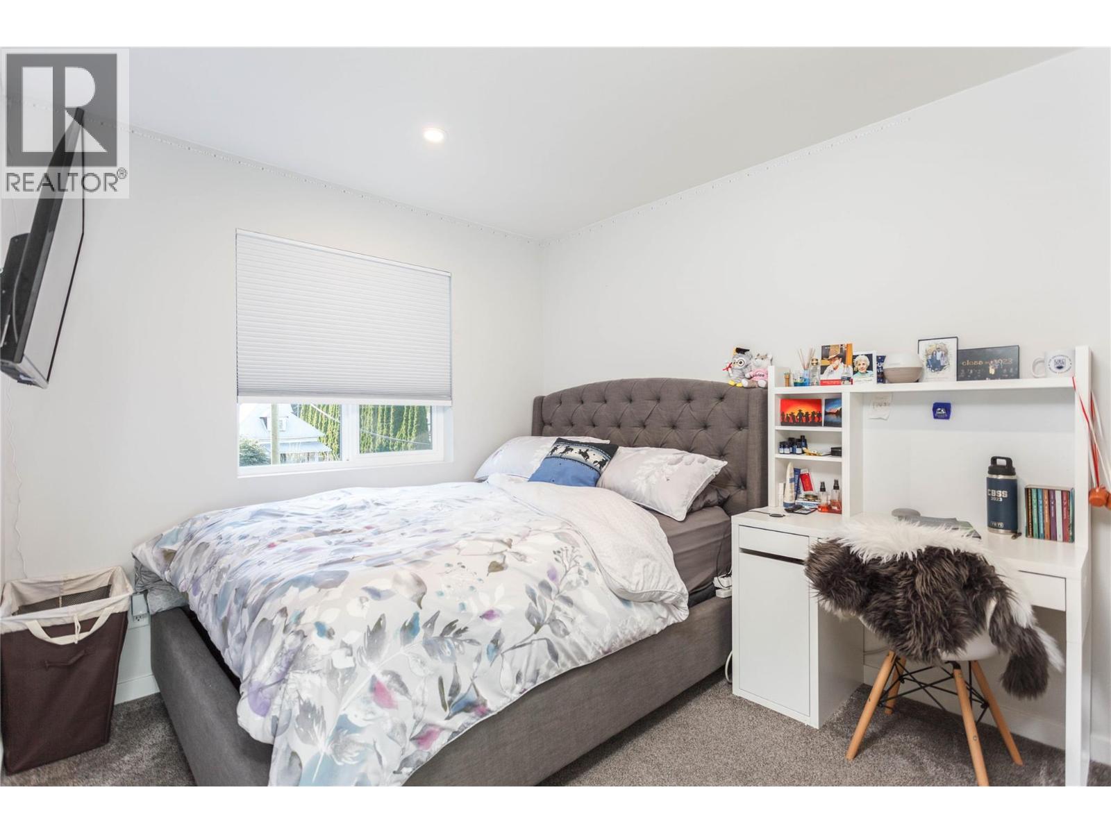 2253 Shuswap Avenue - 35