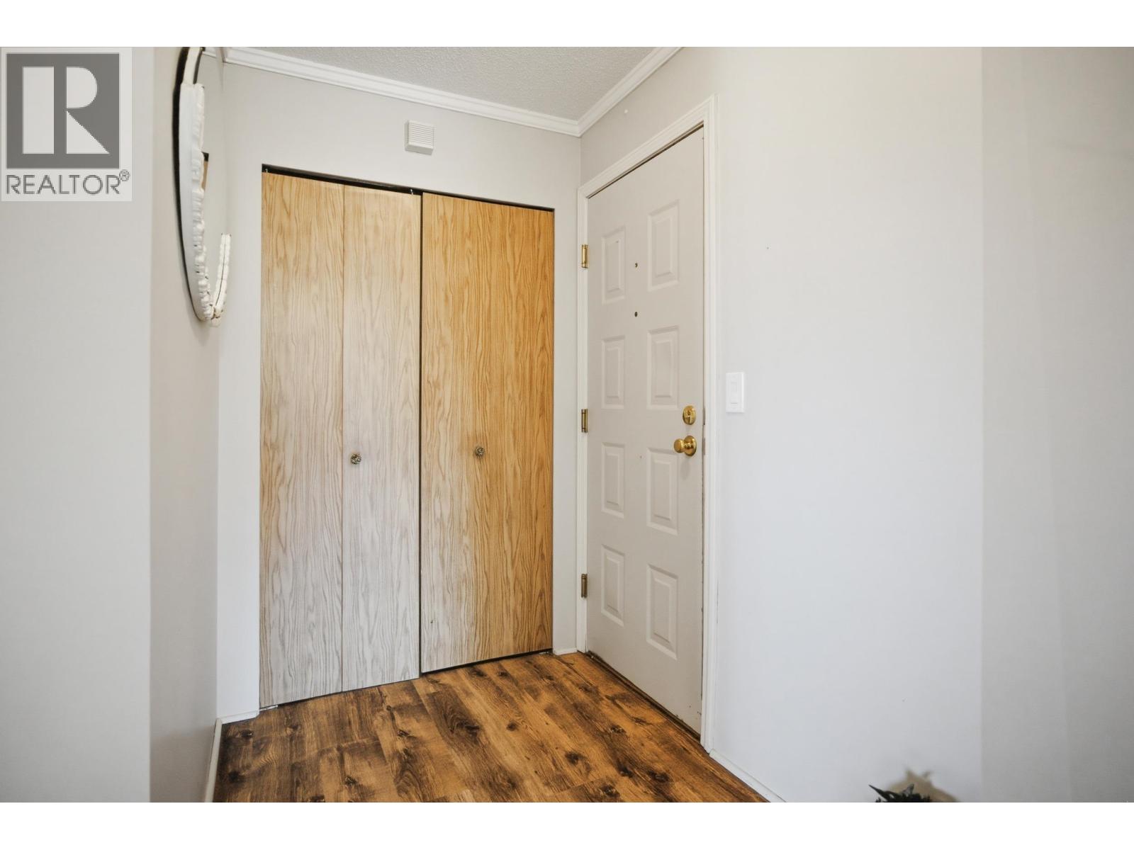 306 4926 48 AVENUE, Delta