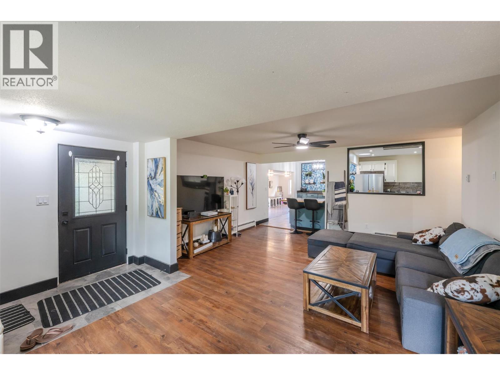 2122 MAIN Street - 3