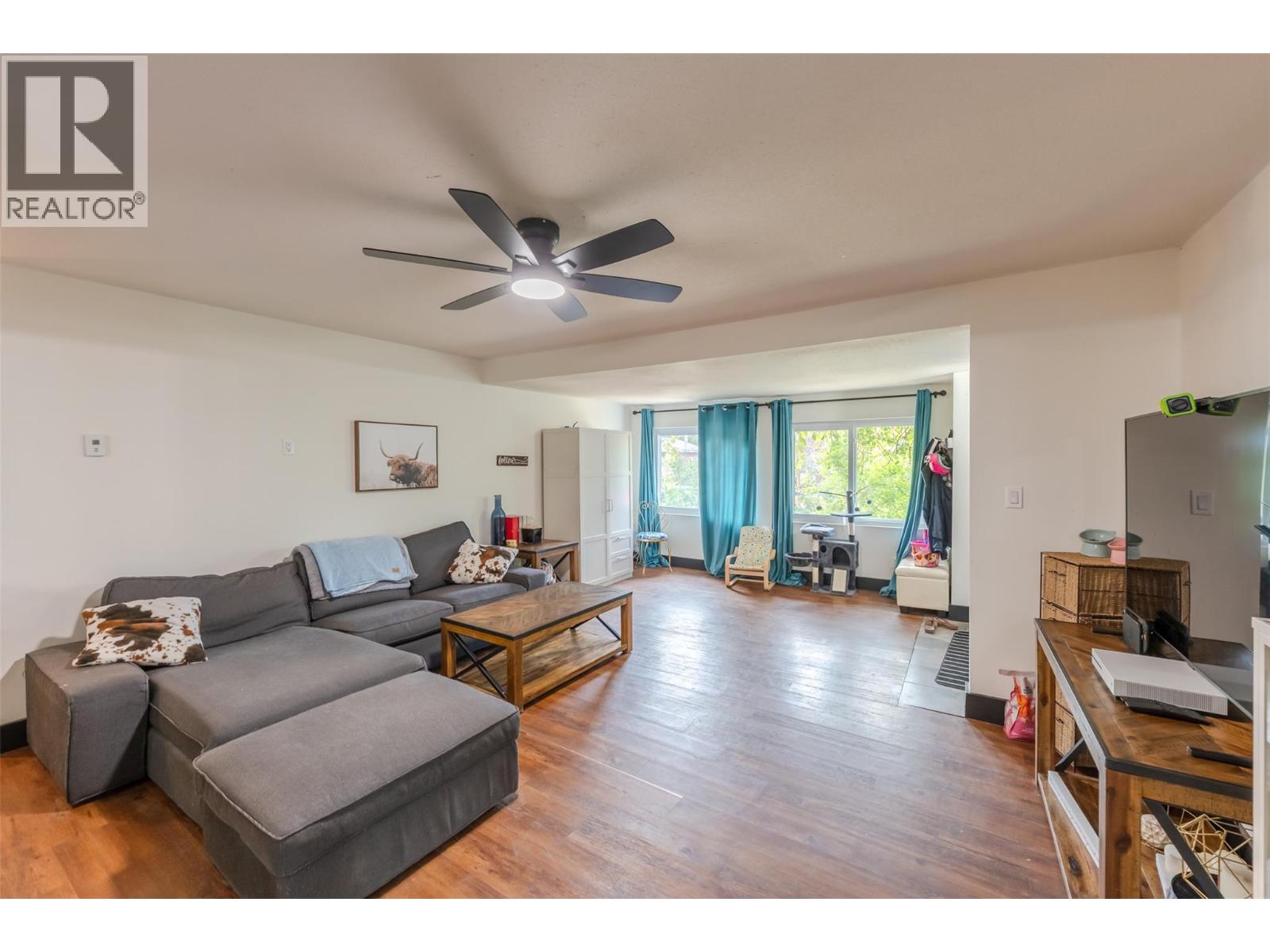 2122 MAIN Street - 6