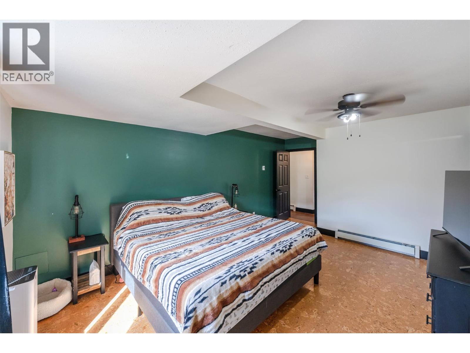 2122 MAIN Street - 30