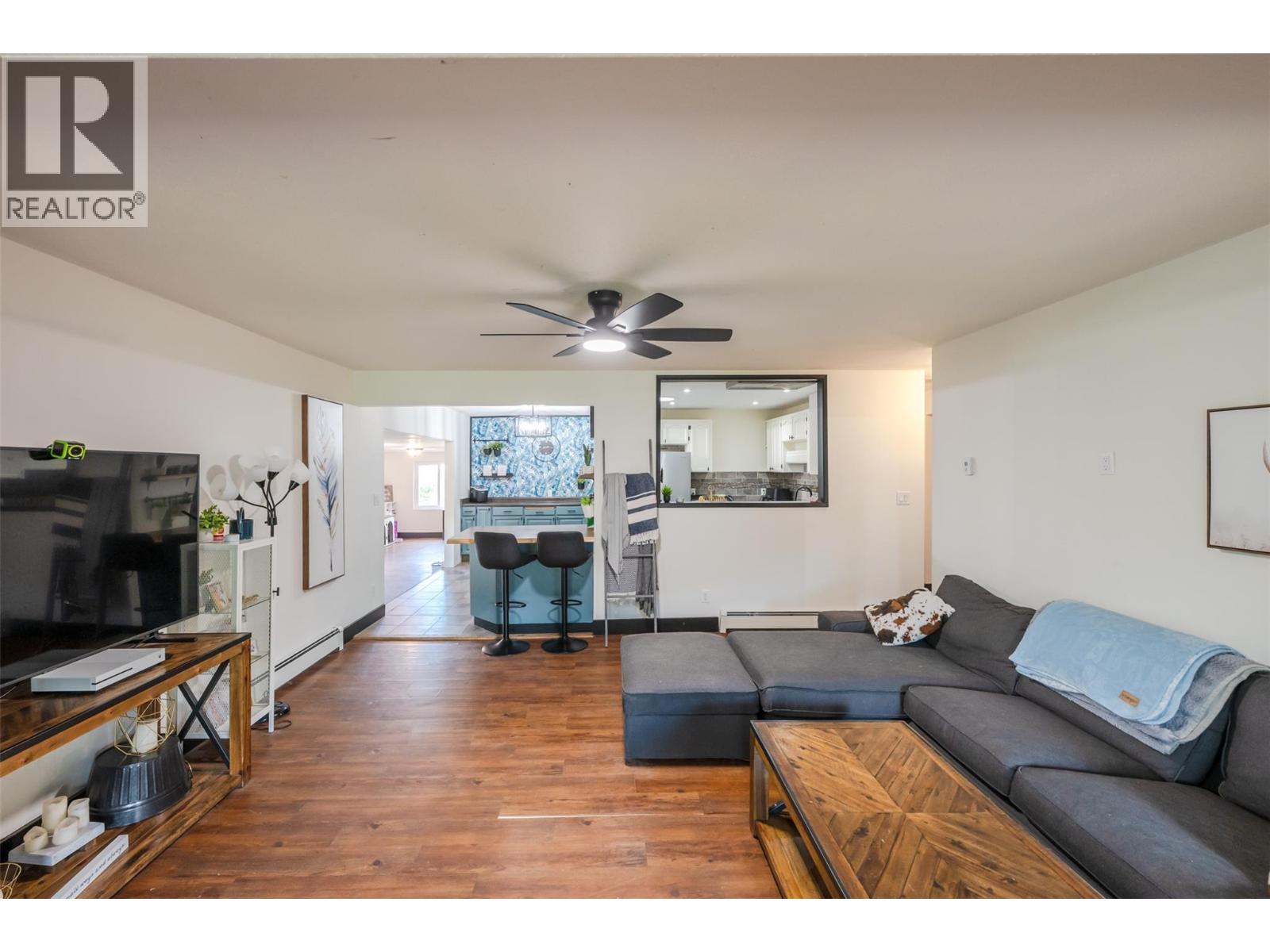2122 MAIN Street - 8
