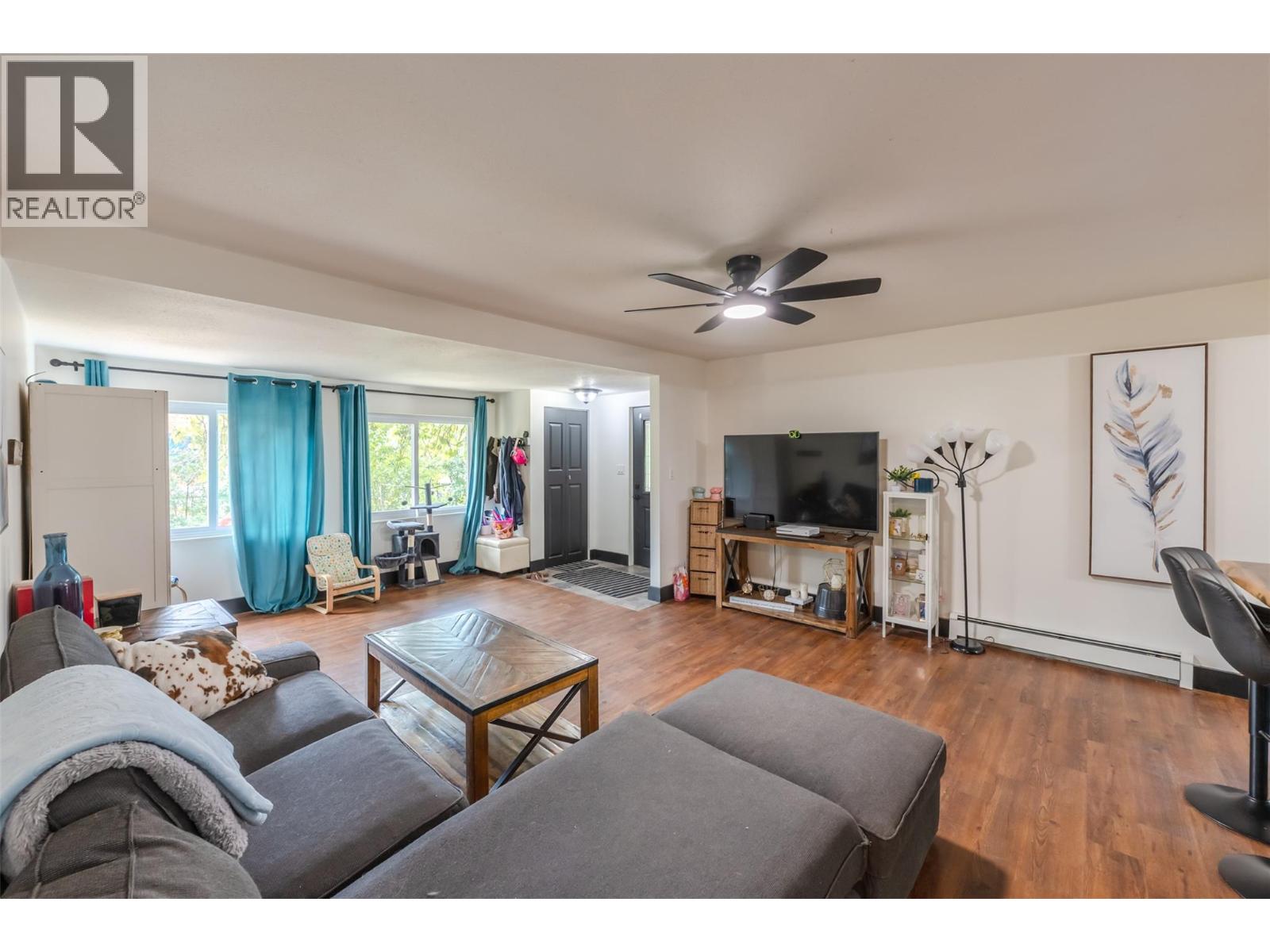 2122 MAIN Street - 4