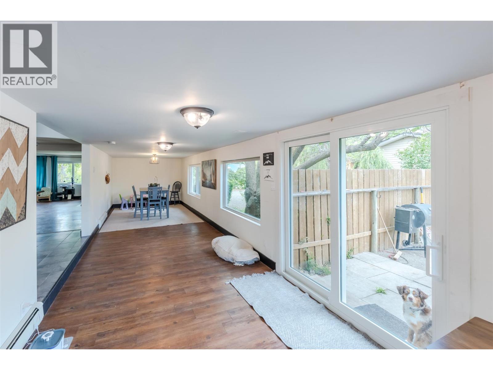 2122 MAIN Street - 25