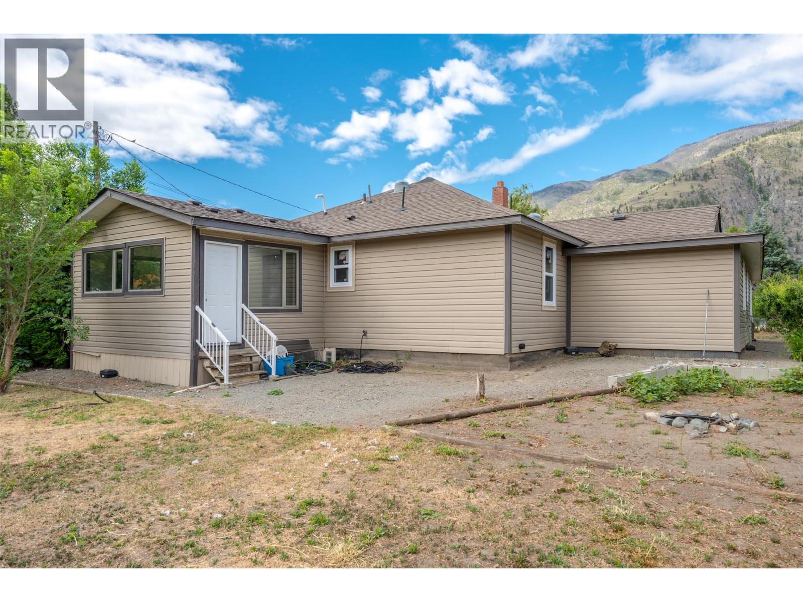2122 MAIN Street - 58