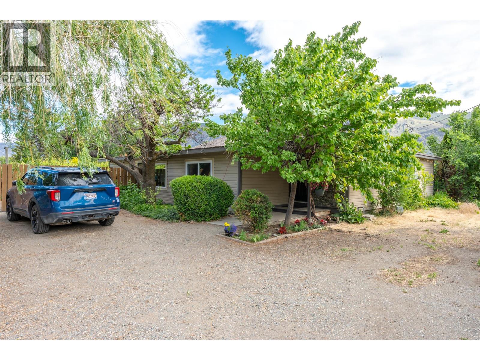 2122 MAIN Street - 1