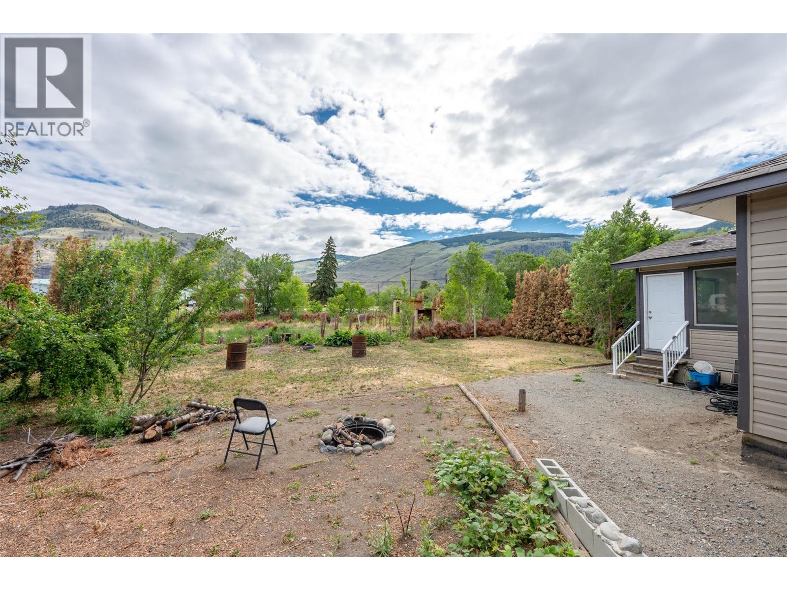2122 MAIN Street - 48