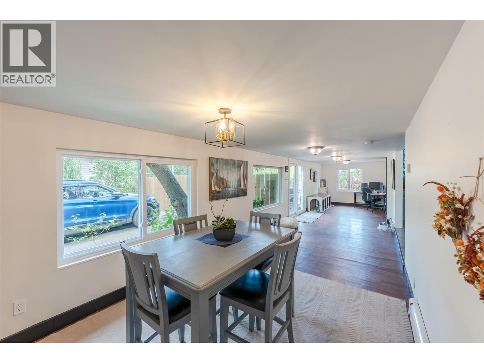 2122 MAIN Street - 20