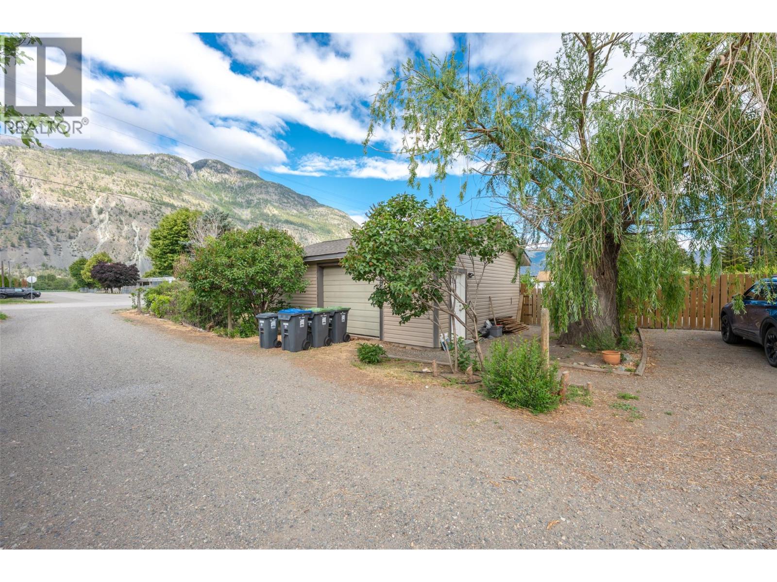 2122 MAIN Street - 72