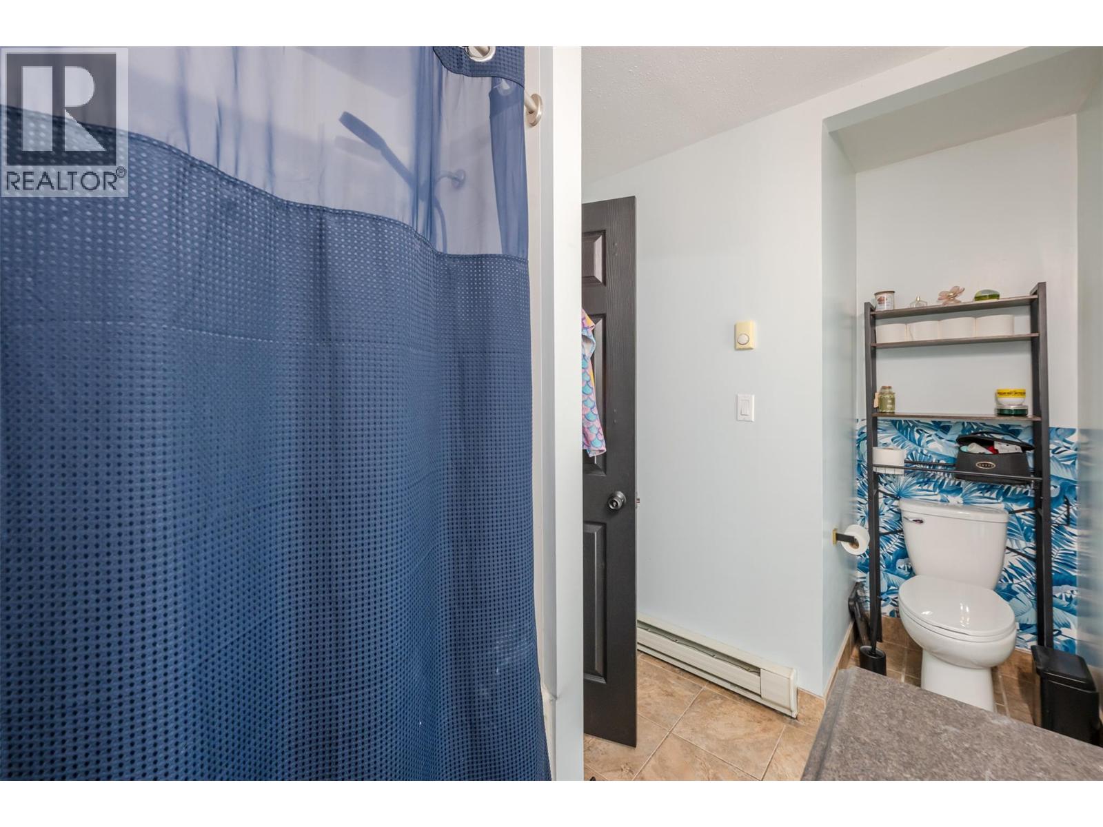 2122 MAIN Street - 34