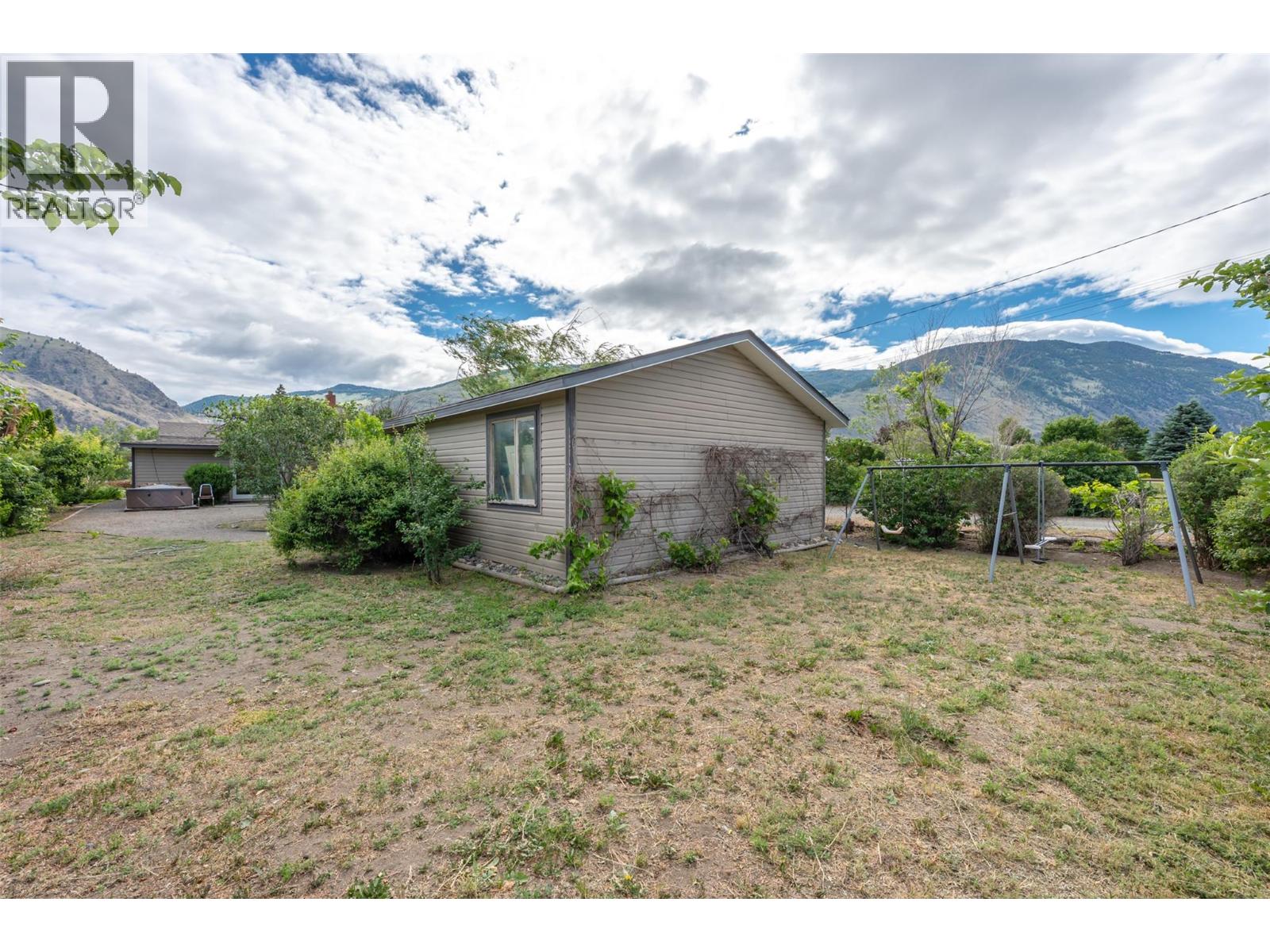 2122 MAIN Street - 65