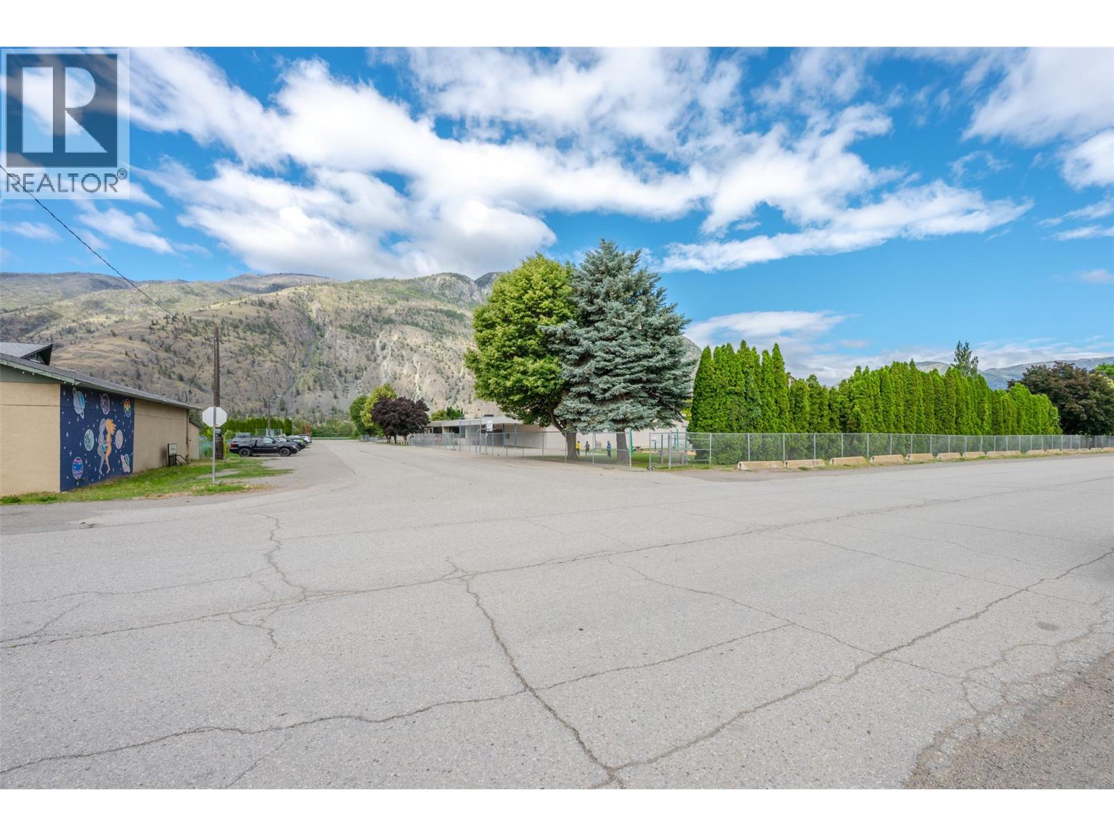 2122 MAIN Street - 79