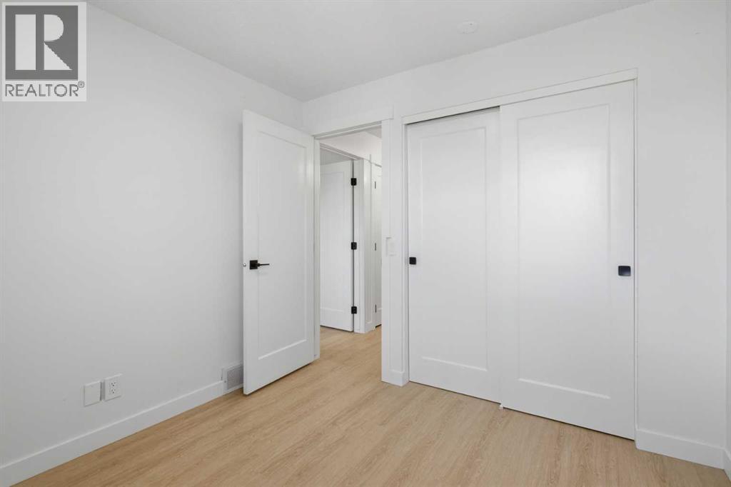 #209 5404 10 Avenue SE - 24