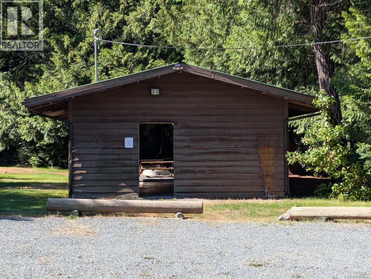 #A7 2650 Turnbull Rd - 33