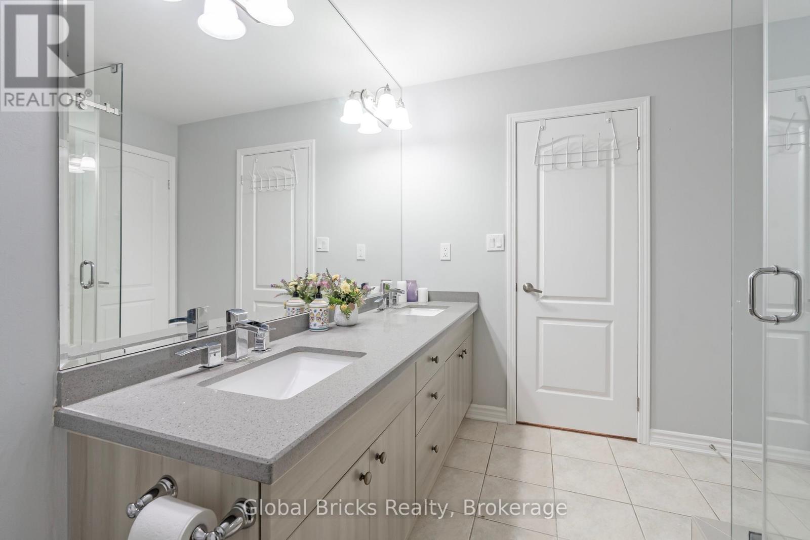 495 Blinco Terrace, Milton, ON photo 37
