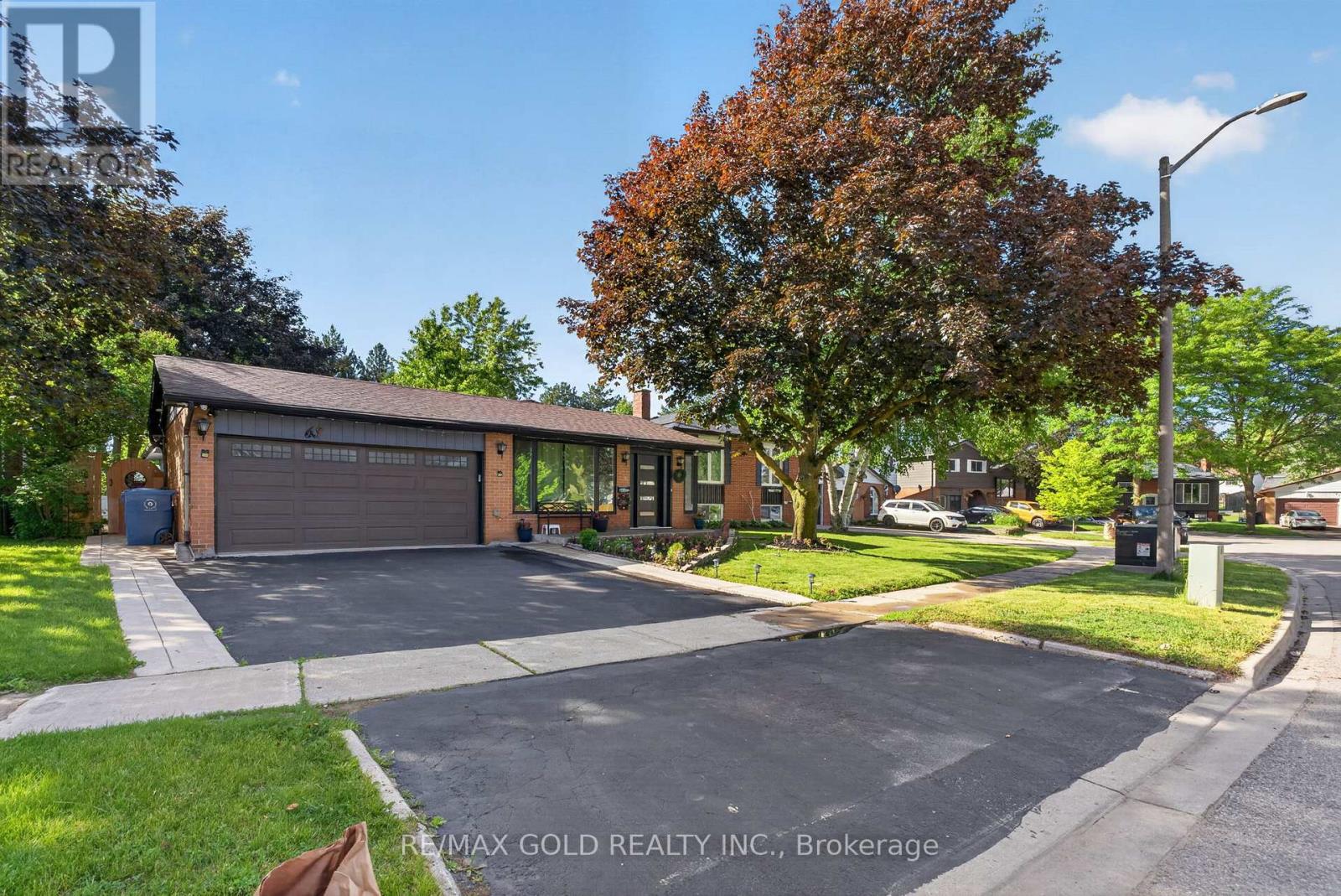 63 MORGANDALE CRESCENT - 2