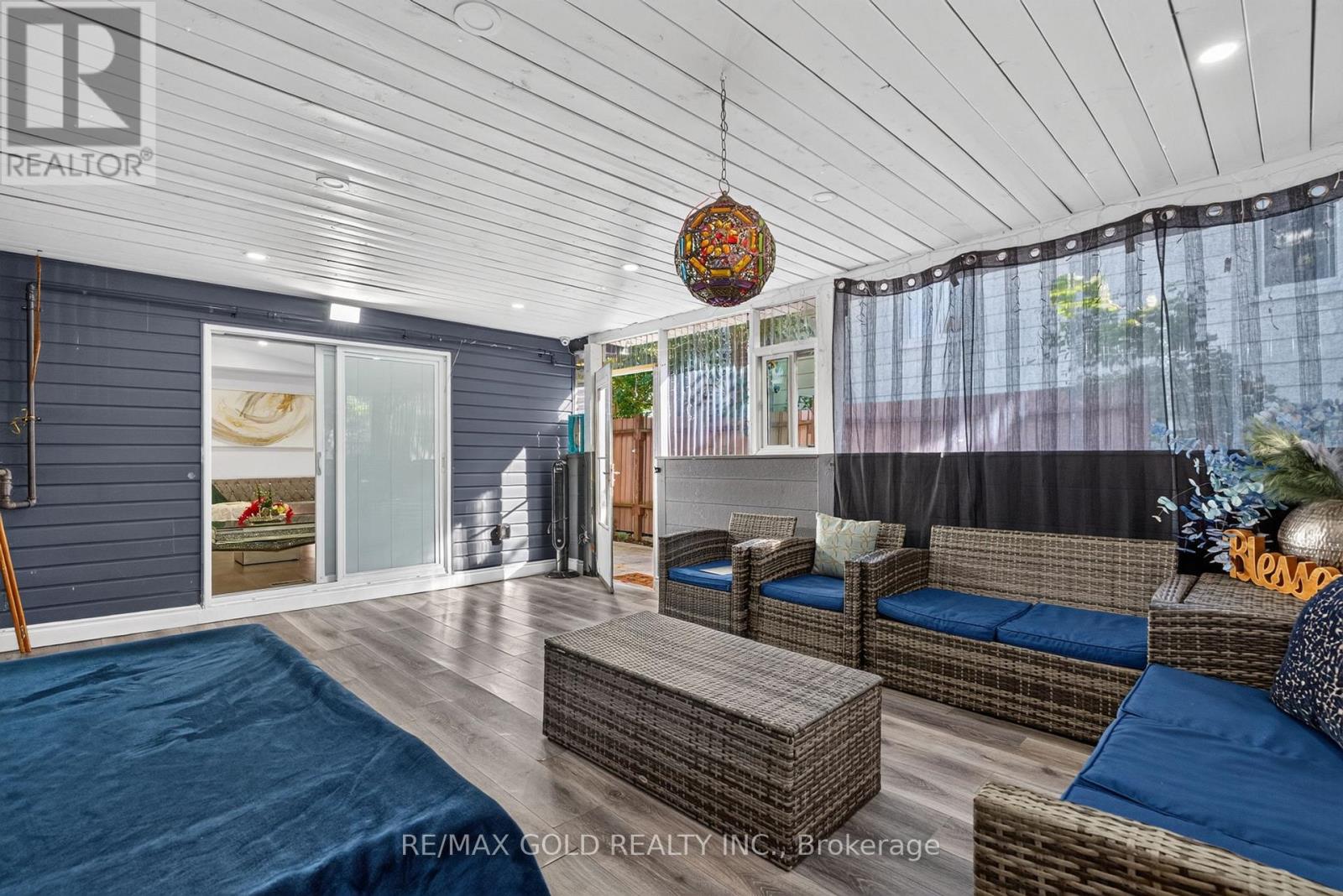 63 MORGANDALE CRESCENT - 23