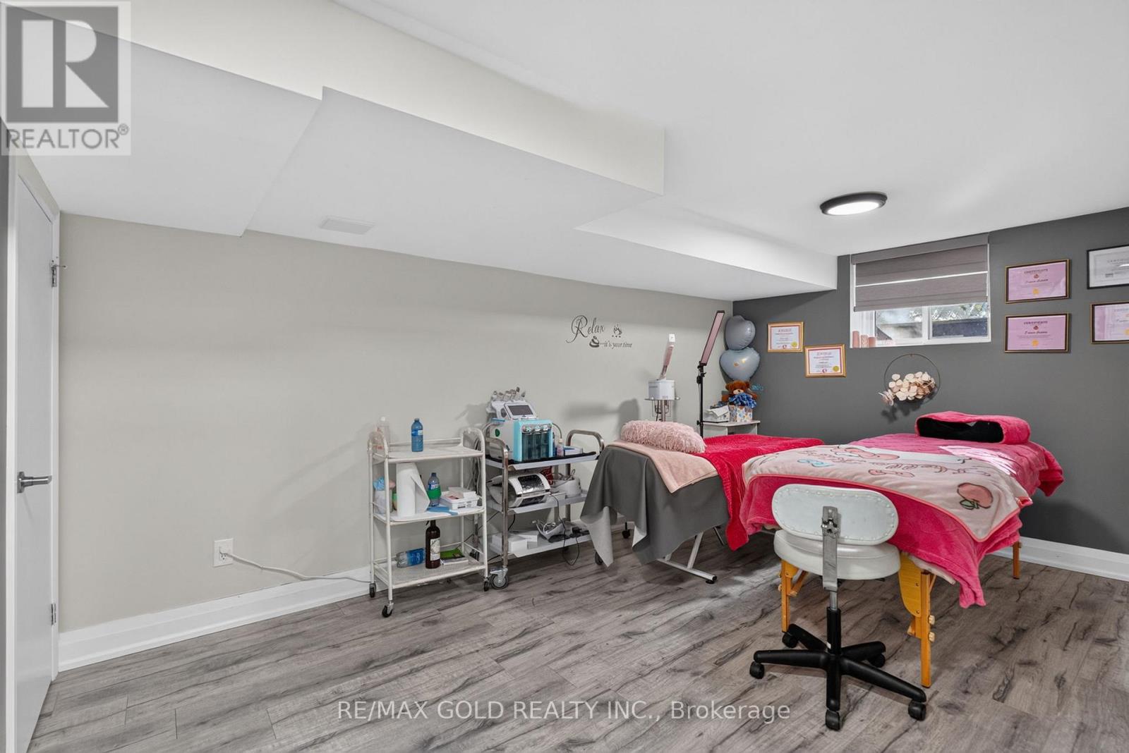 63 MORGANDALE CRESCENT - 35
