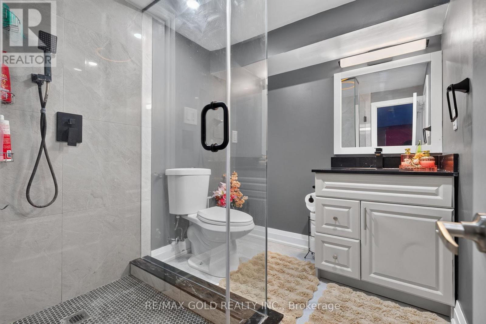 63 MORGANDALE CRESCENT - 38