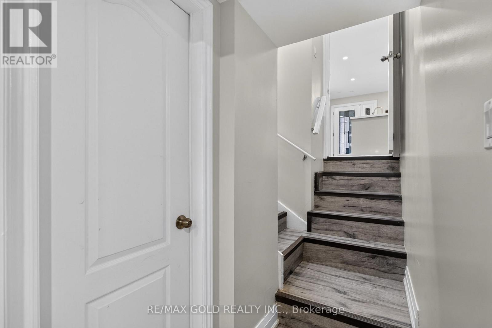 63 MORGANDALE CRESCENT - 41