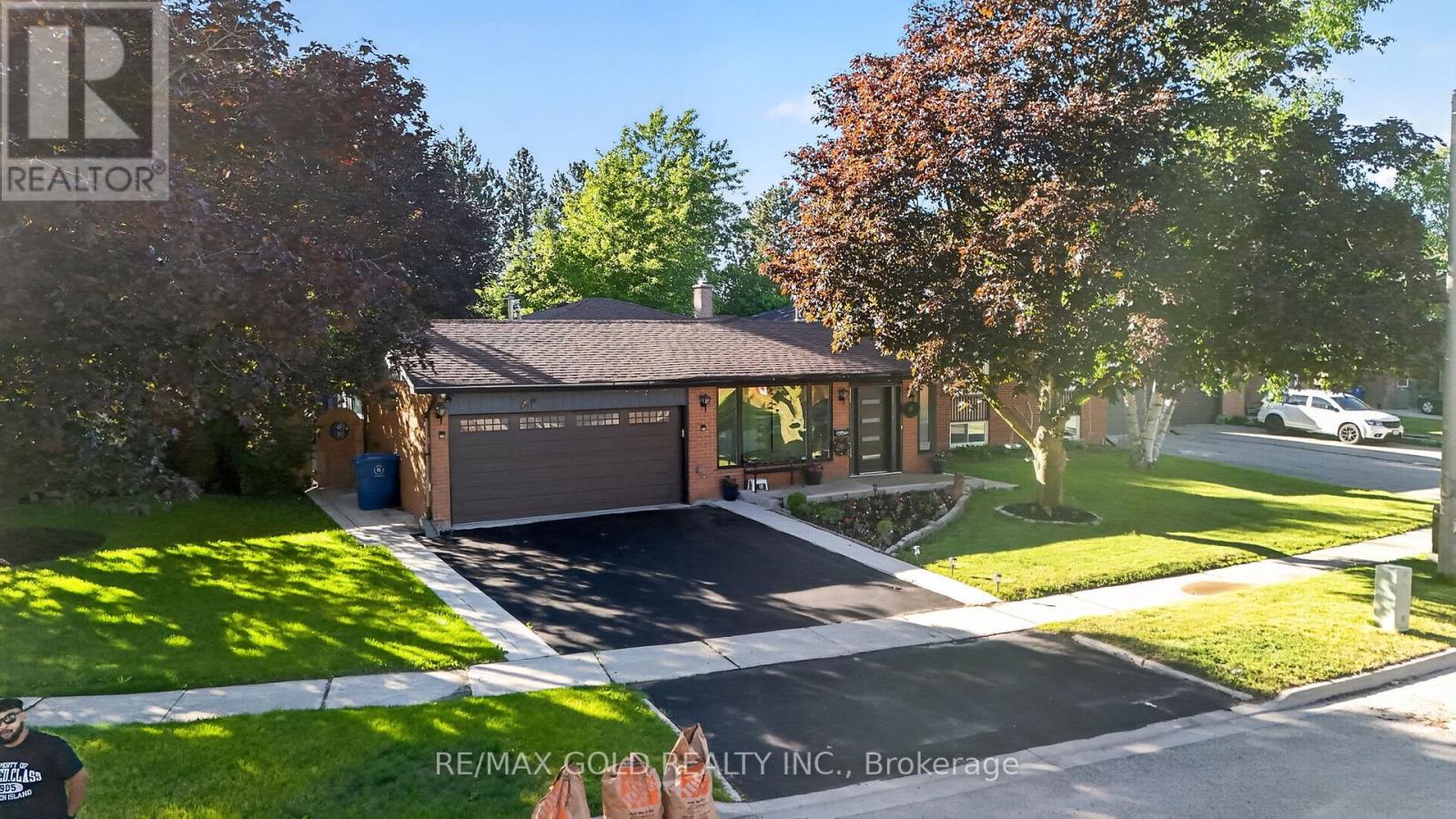 63 MORGANDALE CRESCENT - 47