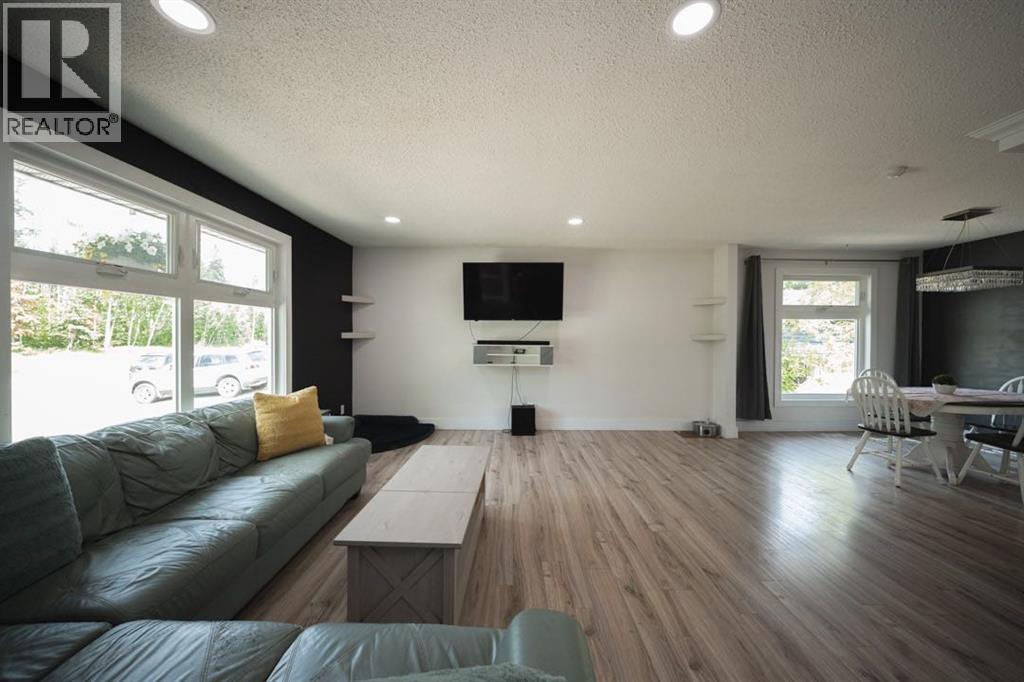 773 Timberline Drive - photo 4