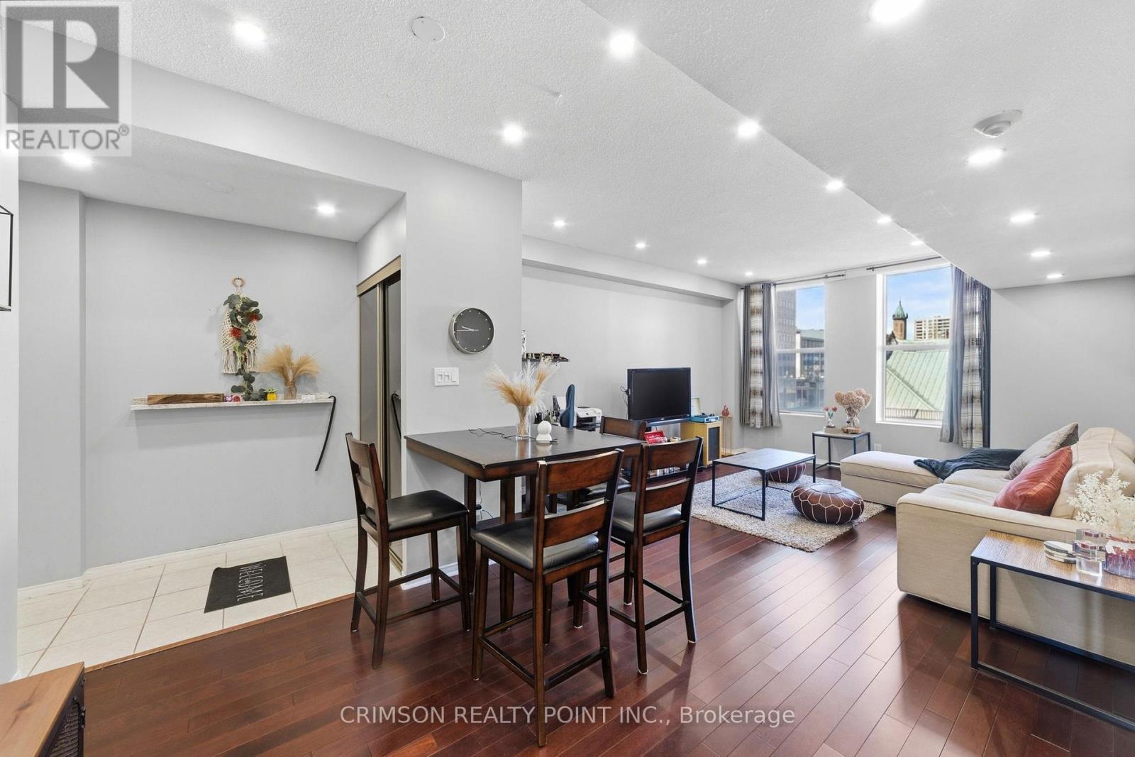 #507 36 JAMES STREET S - 11